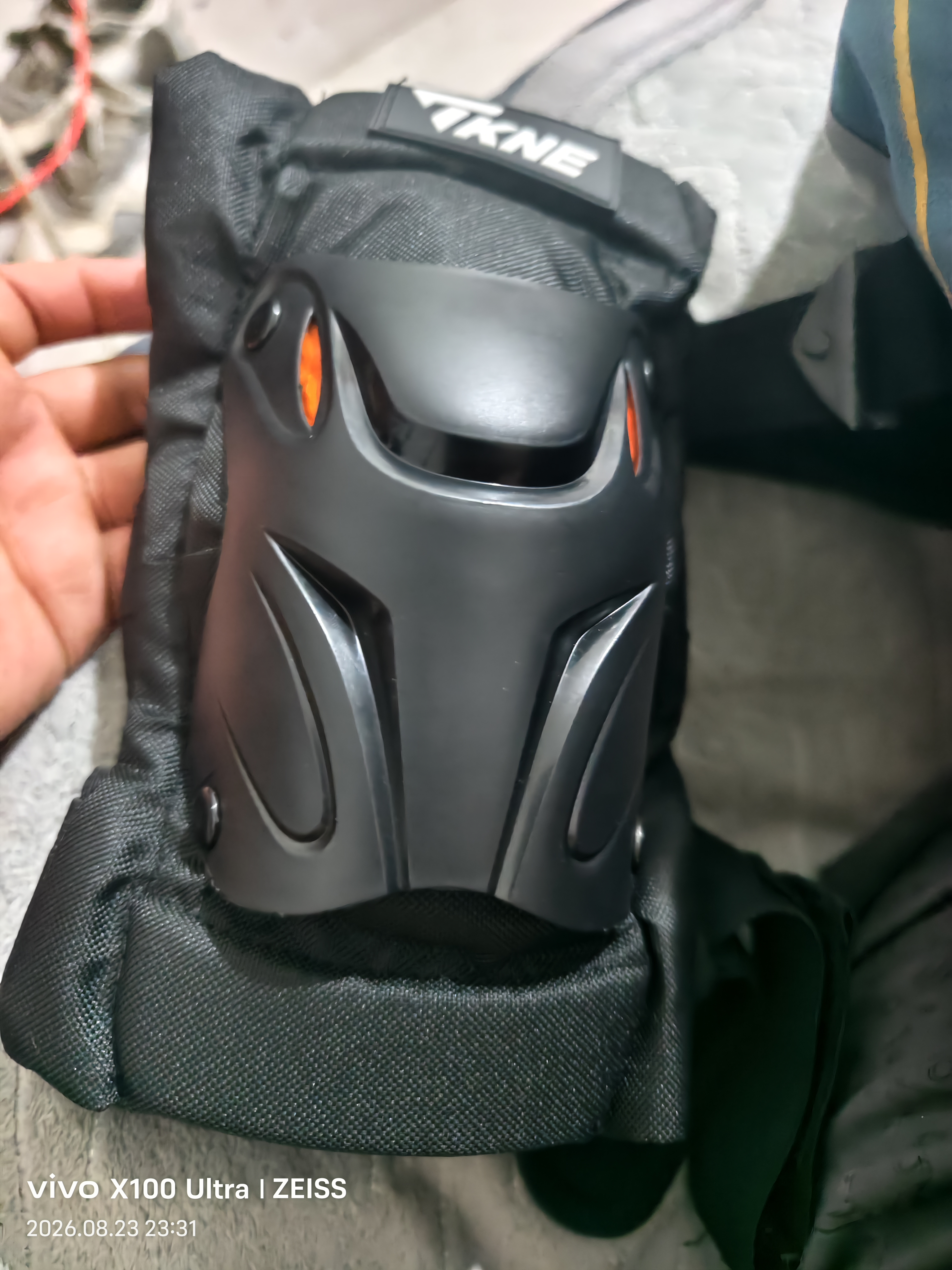 TKNE摩托车护膝护肘电动车护具四季防风骑行防摔机车护腿 护肘/两件套 实拍图