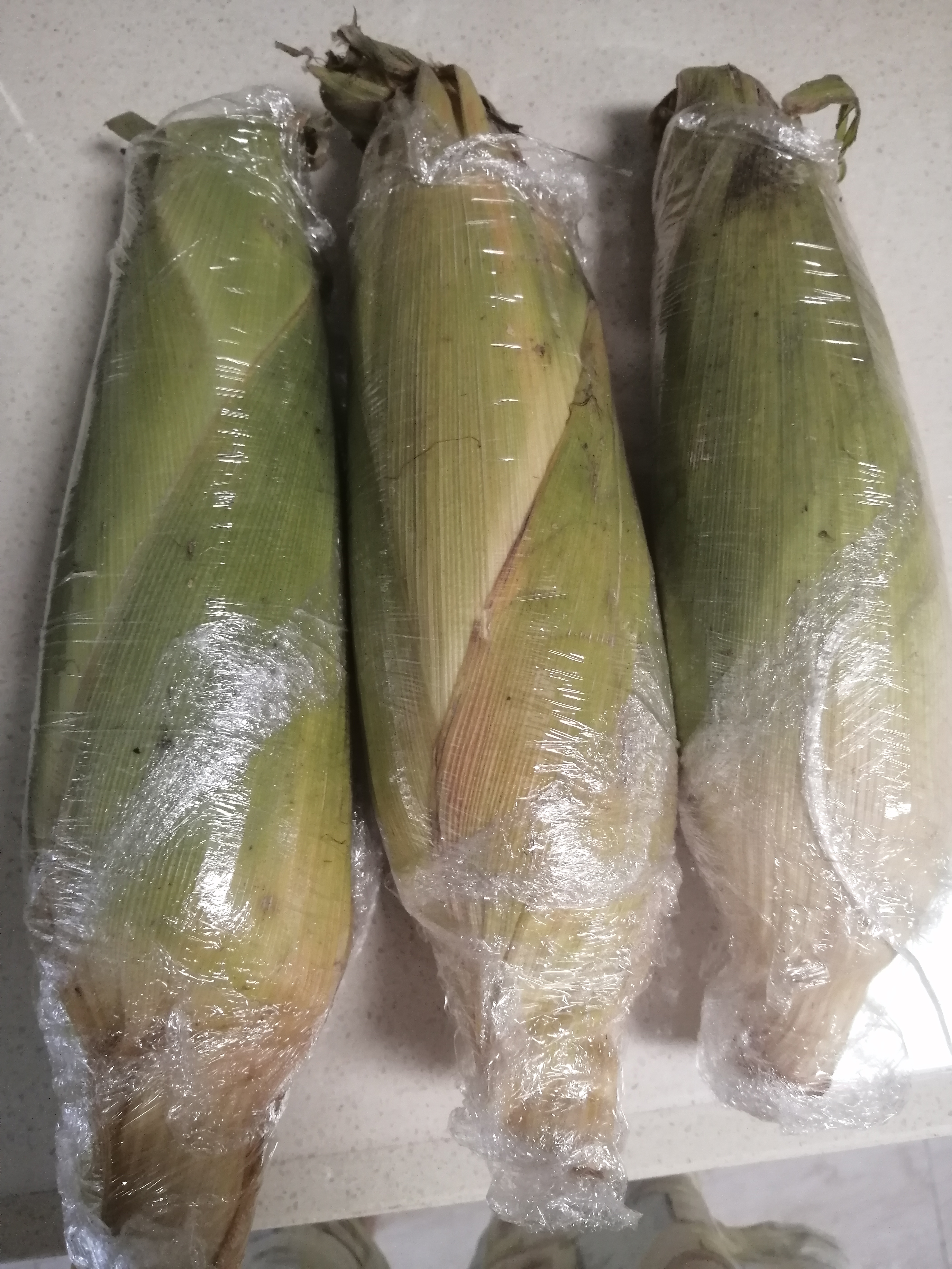 顾果鲜广西白糯牛奶玉米9斤新鲜现摘黏粘棒子带皮生苞米甜嫩农家自种 3斤 实拍图