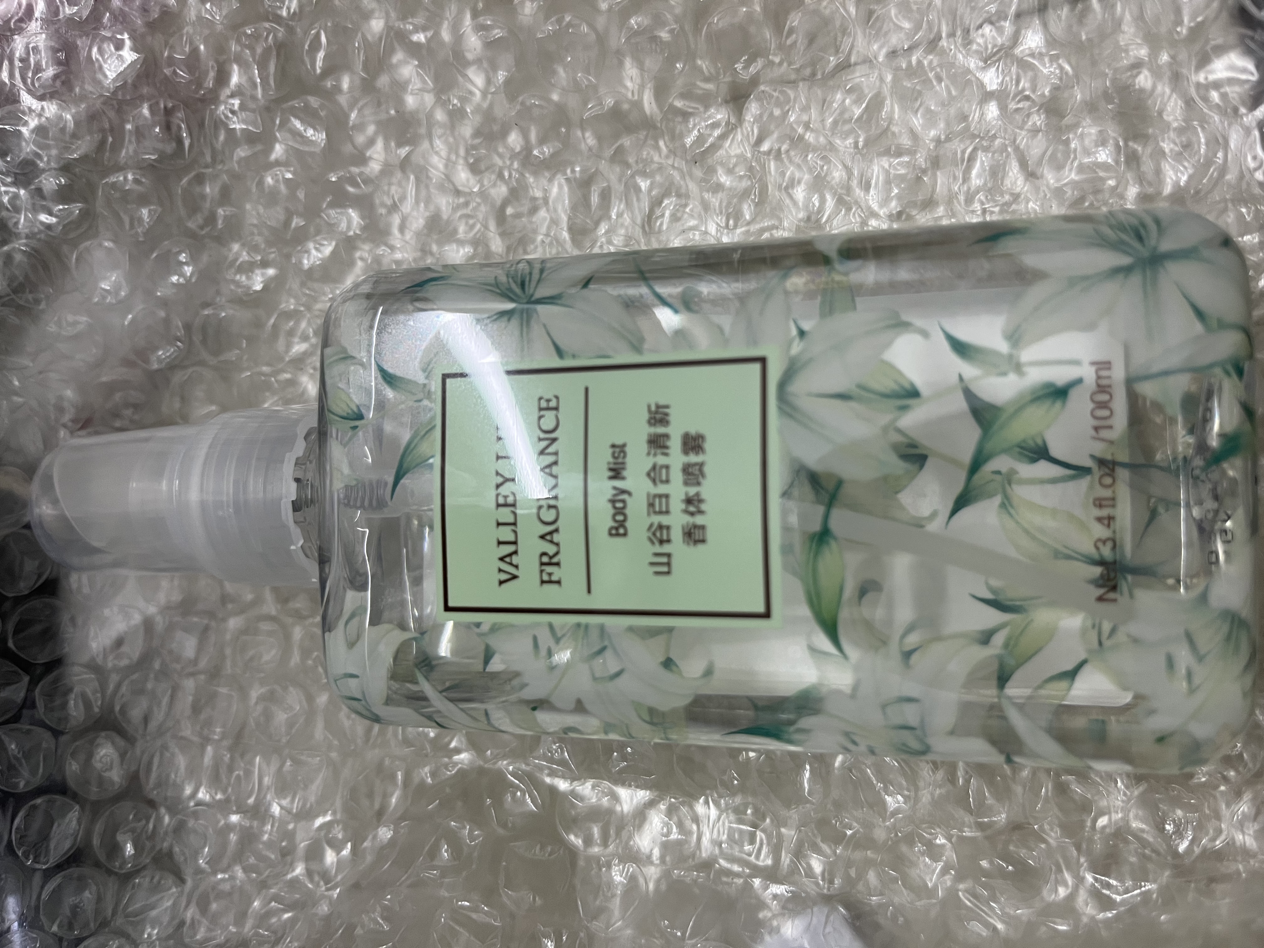 名创优品（MINISO）香水香氛香体喷雾 便携通勤约会出街女生男士体香 衣服除臭烟味 山谷百合 100ml 实拍图