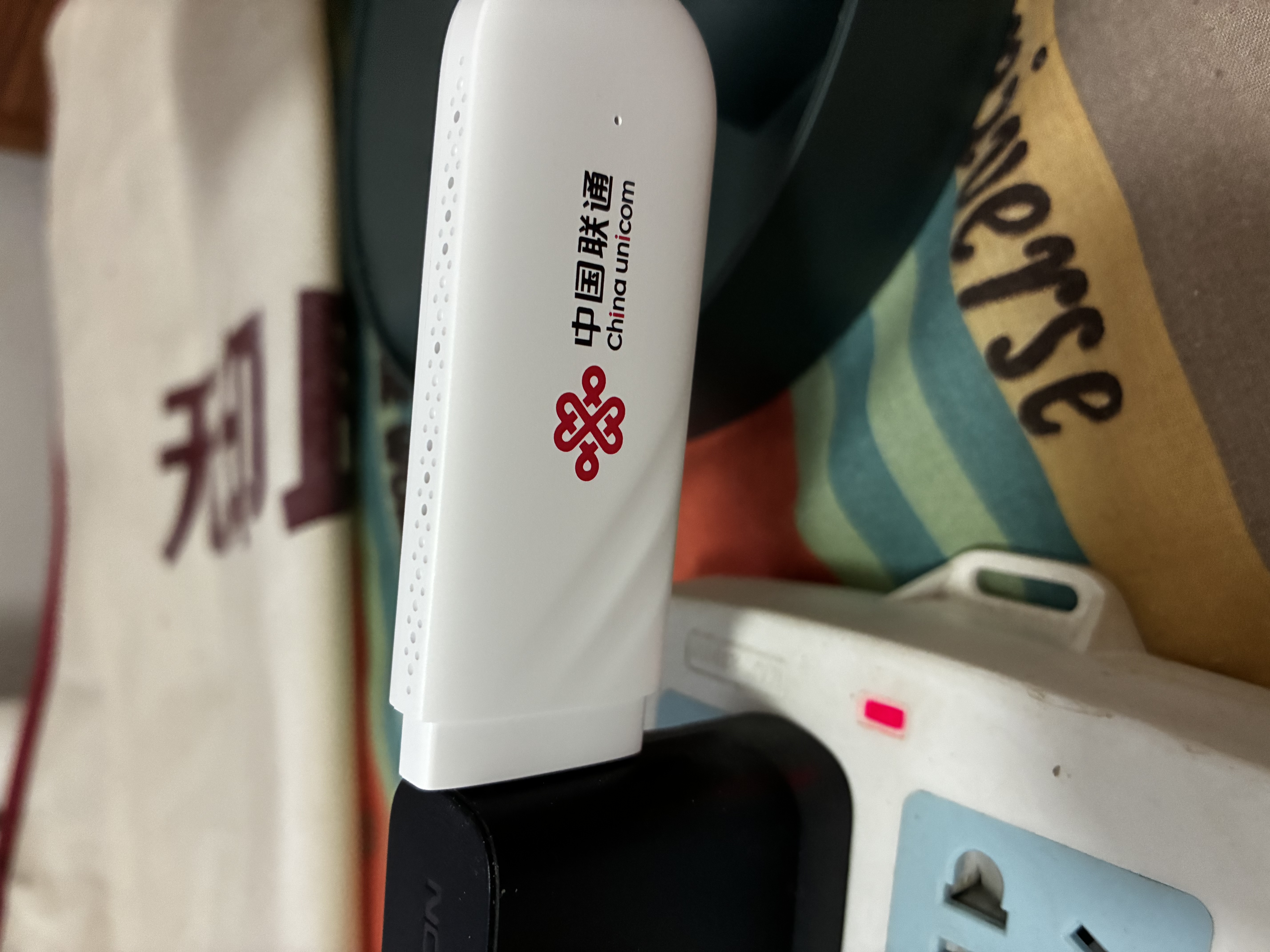 中国联通移动随身wifi6无线网卡免插卡车载随身便携支持5G/4G设备上网路由器流量网卡宽带2026款全国通用 【USB直连款】即插即用-月光白 实拍图