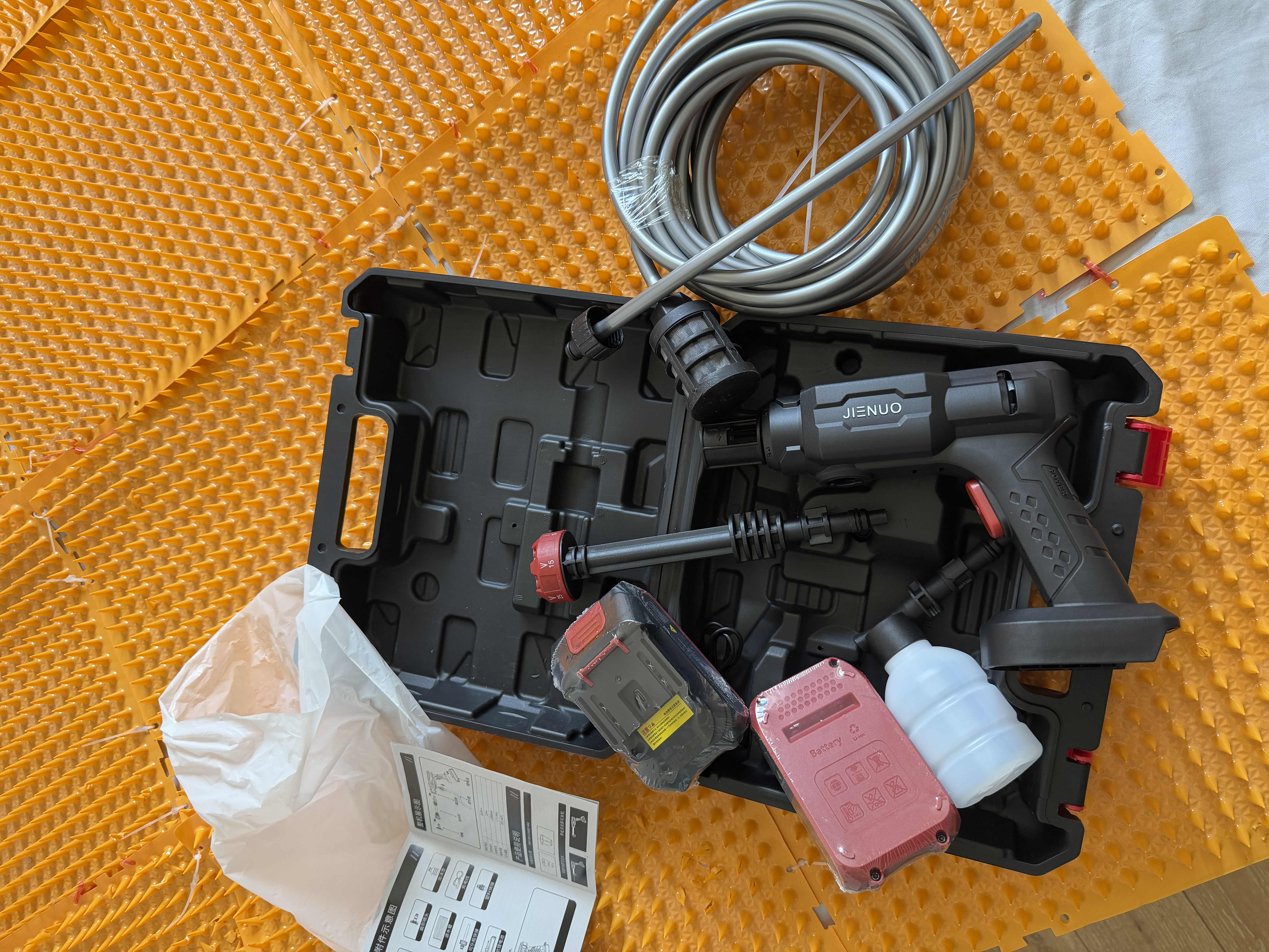 杰诺洗车水枪无线高压洗车机大功率便携家用锂电喷枪刷车冲洗神器 380W 峰值功率+无刷感电机+双电长续航+收纳箱 实拍图