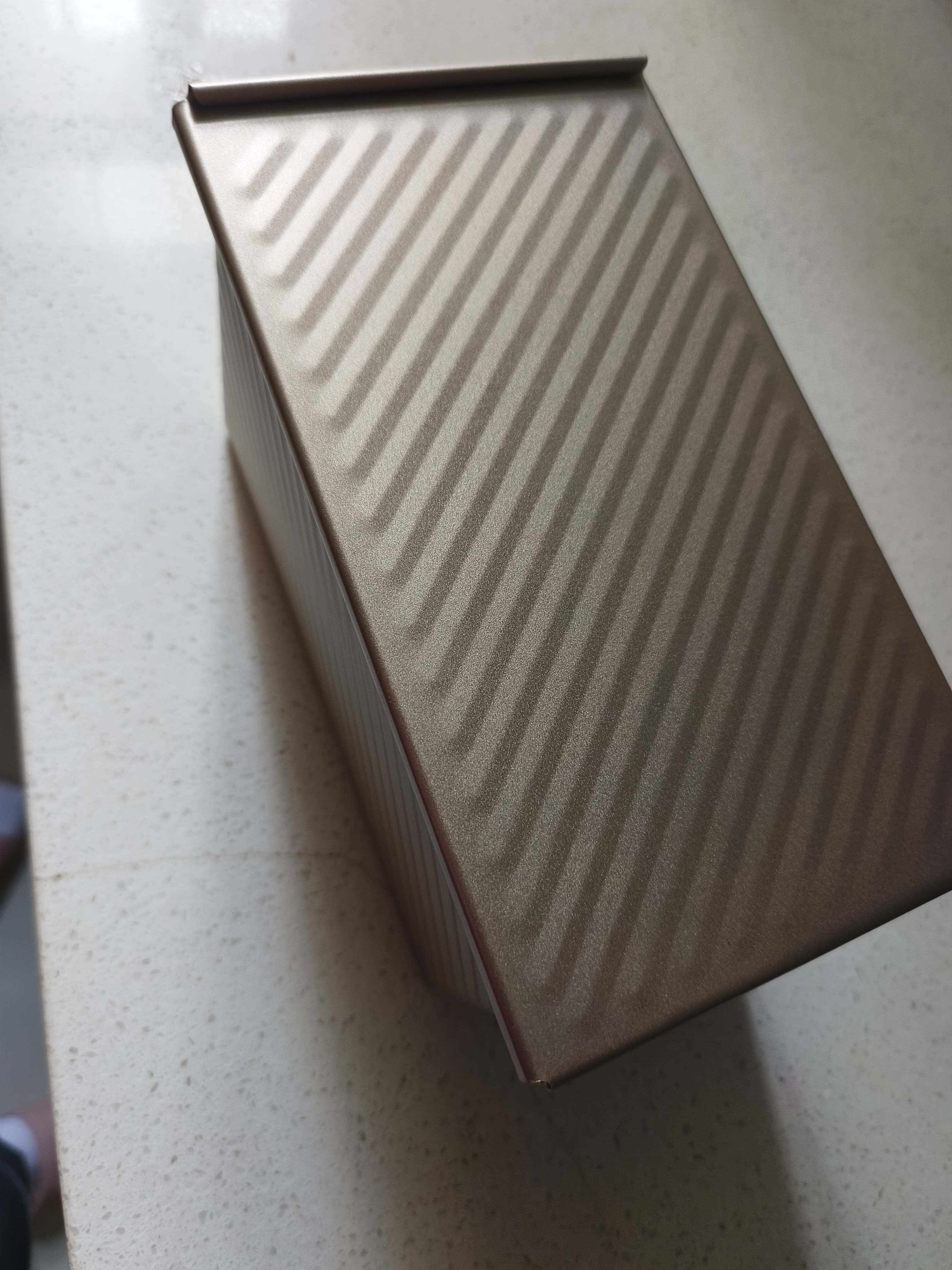 450g长方形吐司模具不沾带盖波纹吐司盒面包模烤箱家用烘焙工具 450g 吐司模具带盖【配油刷】 实拍图
