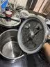 苏泊尔（SUPOR）7.2L压力快锅22cm红色高压锅304不锈钢不挑炉灶礼品彩盒装 实拍图