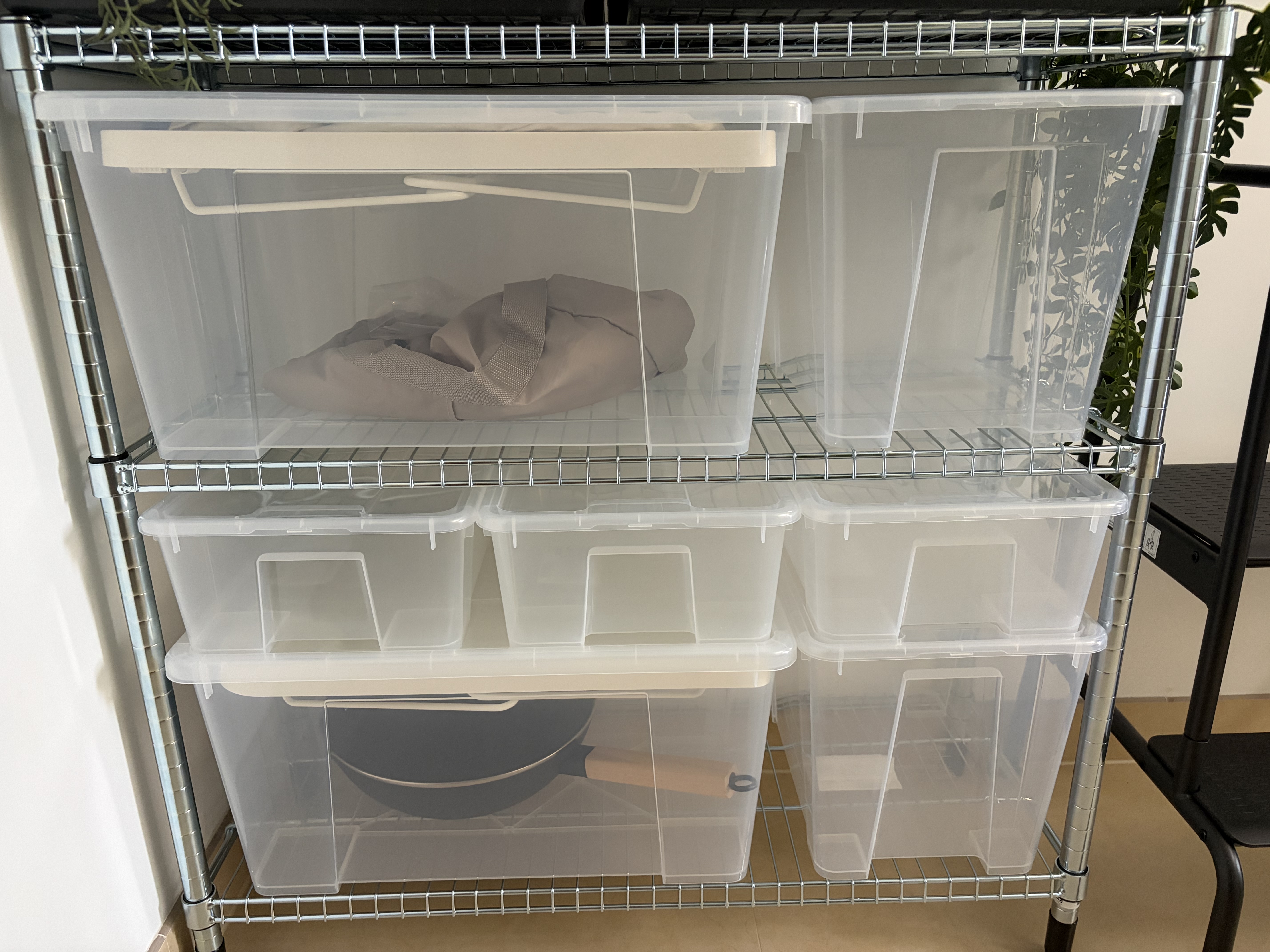 宜家（IKEA）SAMLA萨姆拉高透明收纳箱塑料书籍衣服玩具整理收纳宿舍 有盖45公升 实拍图