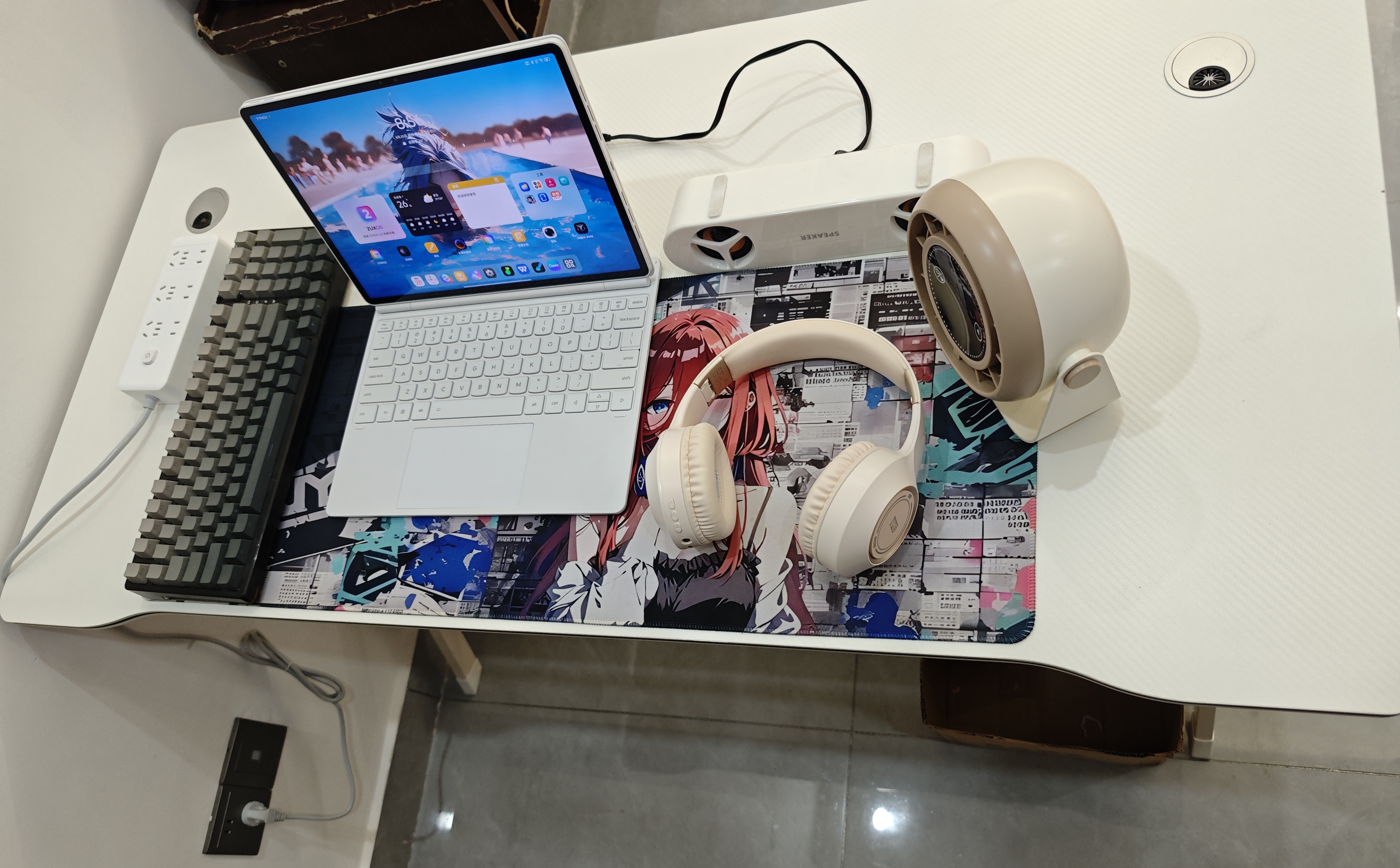 姗姗木艺电脑桌家用台式电竞游戏桌办公学习书桌现代简易卧室桌子 实拍图