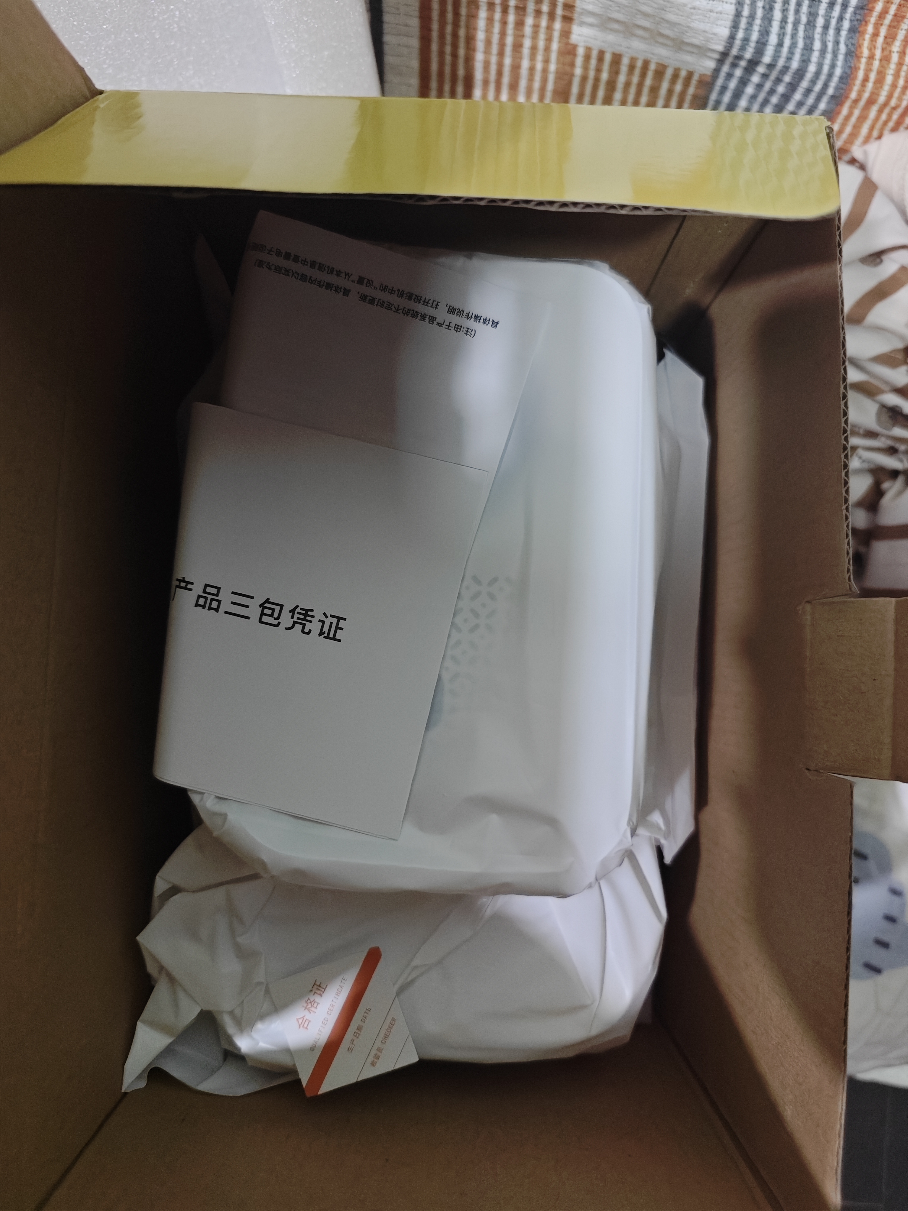 Rigal（瑞格尔）B1Air【290CVIA】真高亮云台投影仪家用超高清卧室手机投影机便携智能家庭影院电动对焦 实拍图