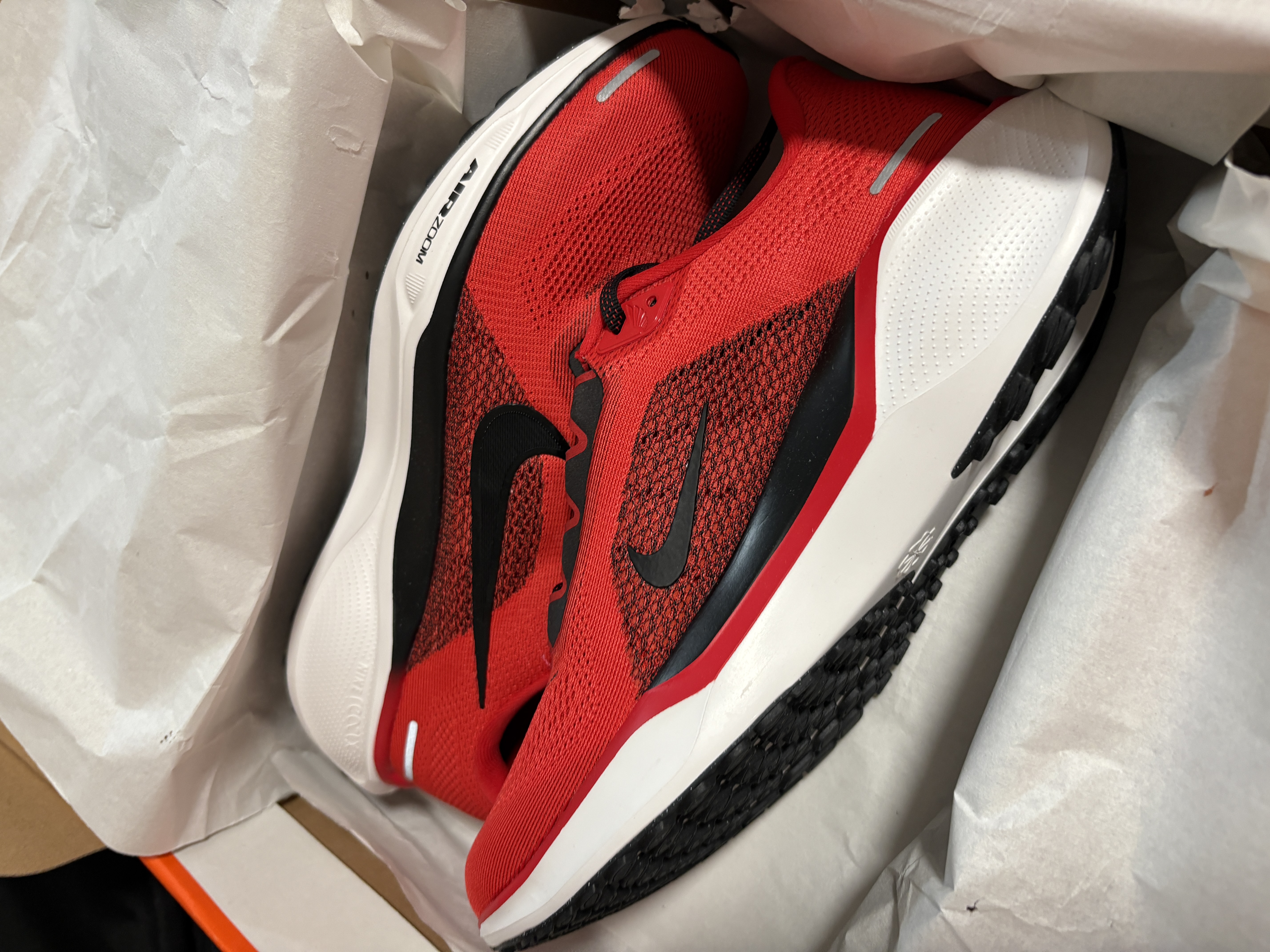 耐克NIKE男飞马41 PEGASUS 41 运动跑步鞋FD2722-602红42 实拍图