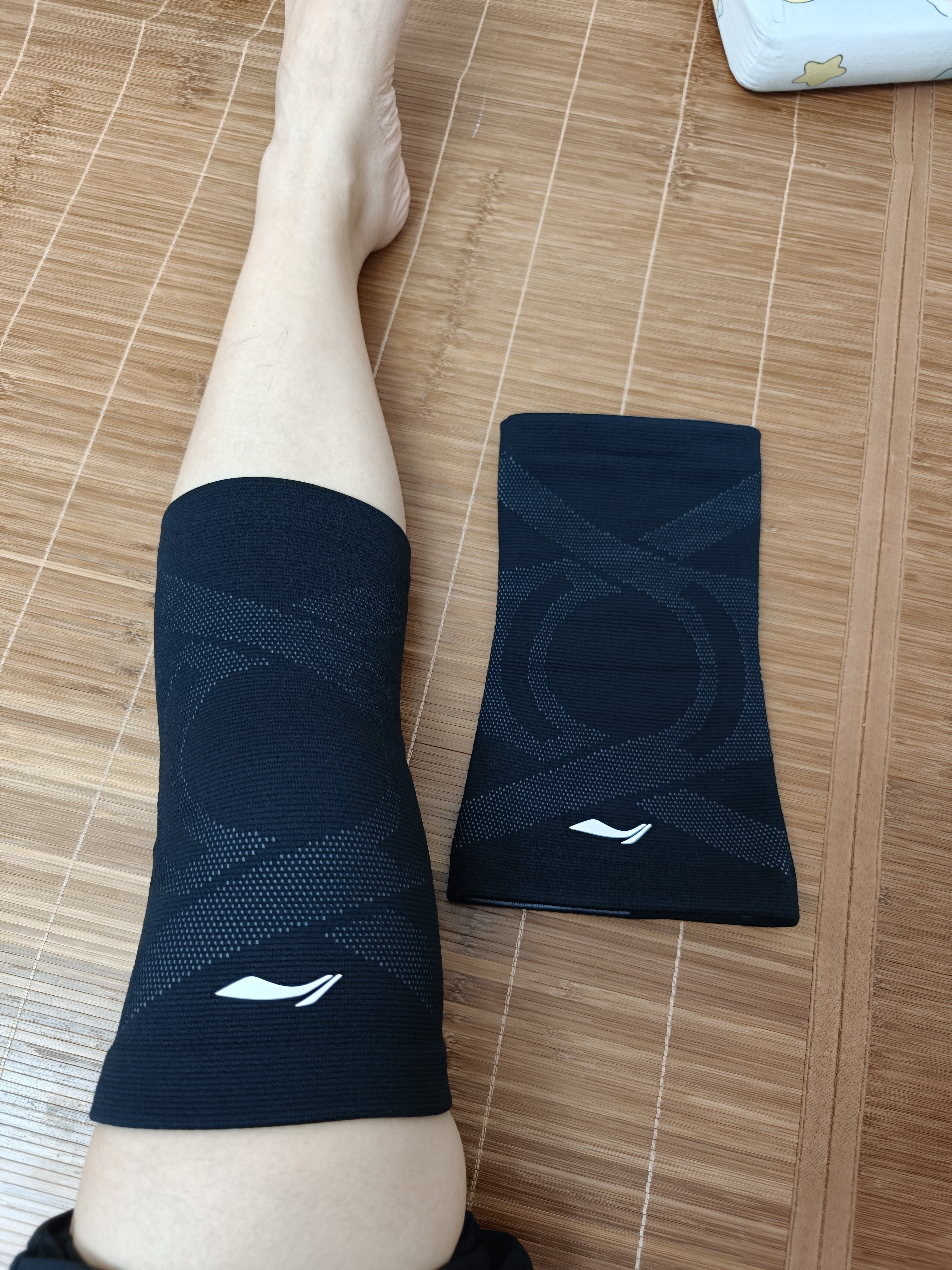 李宁（LI-NING）护膝运动保暖男女士专业防护跑步半月板损伤关节炎篮羽毛球保护套 实拍图