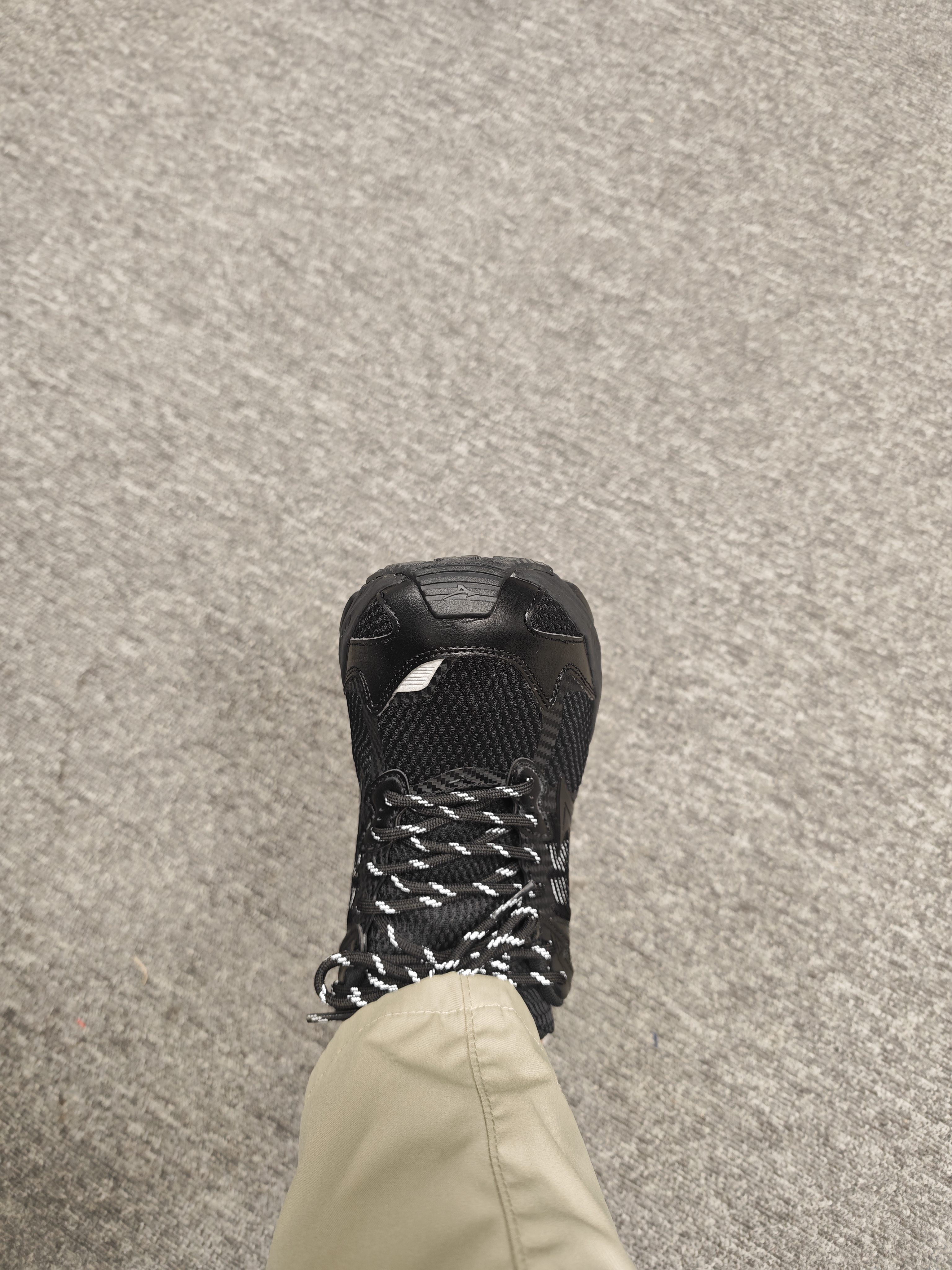 美津浓（MIZUNO）新款男女跑步运动鞋 都市运动搭配透气复古机能跑步鞋 RACER V2 实拍图