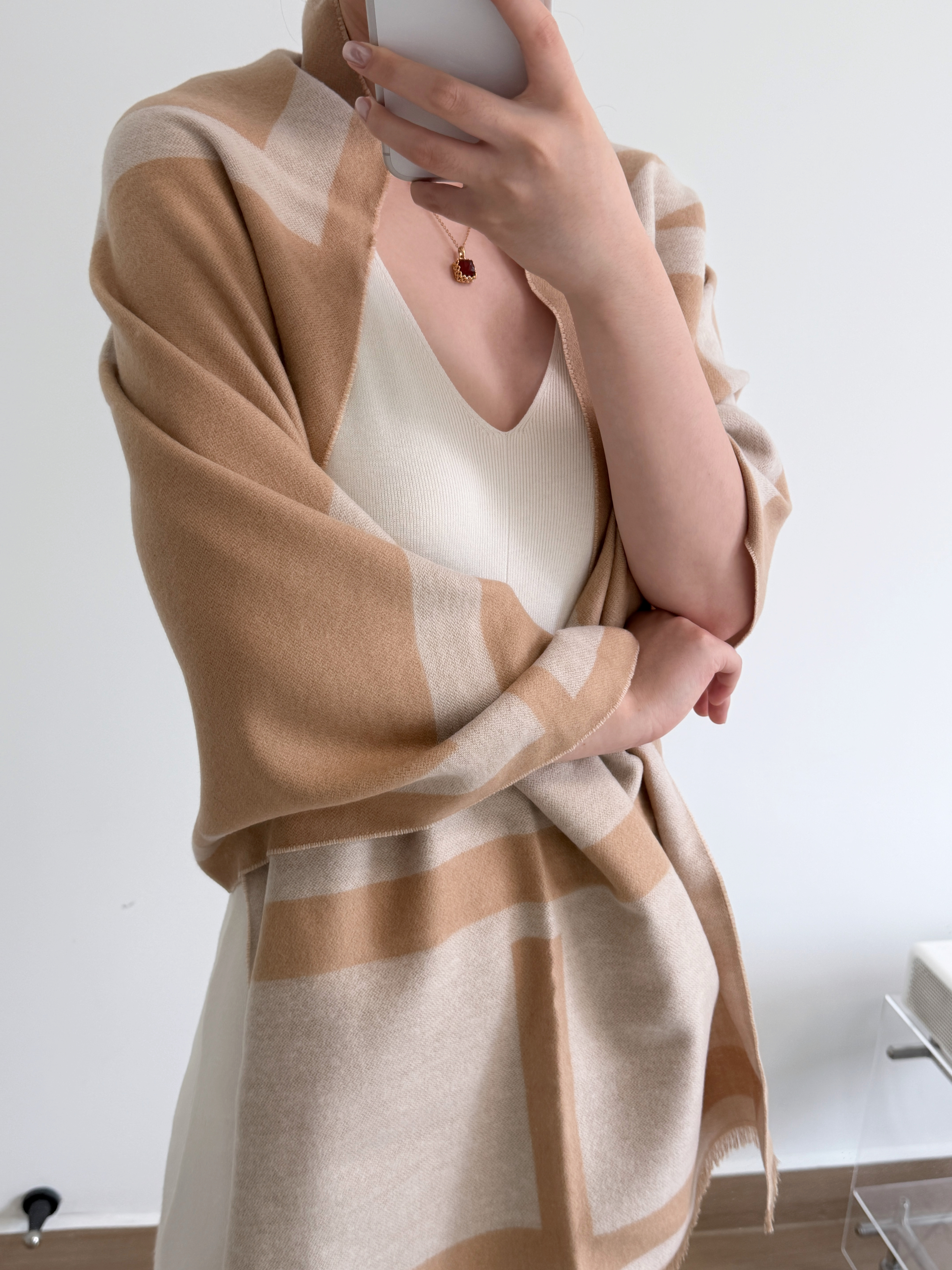 ELLE【礼盒装】披肩女士办公室保暖时尚百搭围巾送礼七夕情人节礼物 实拍图