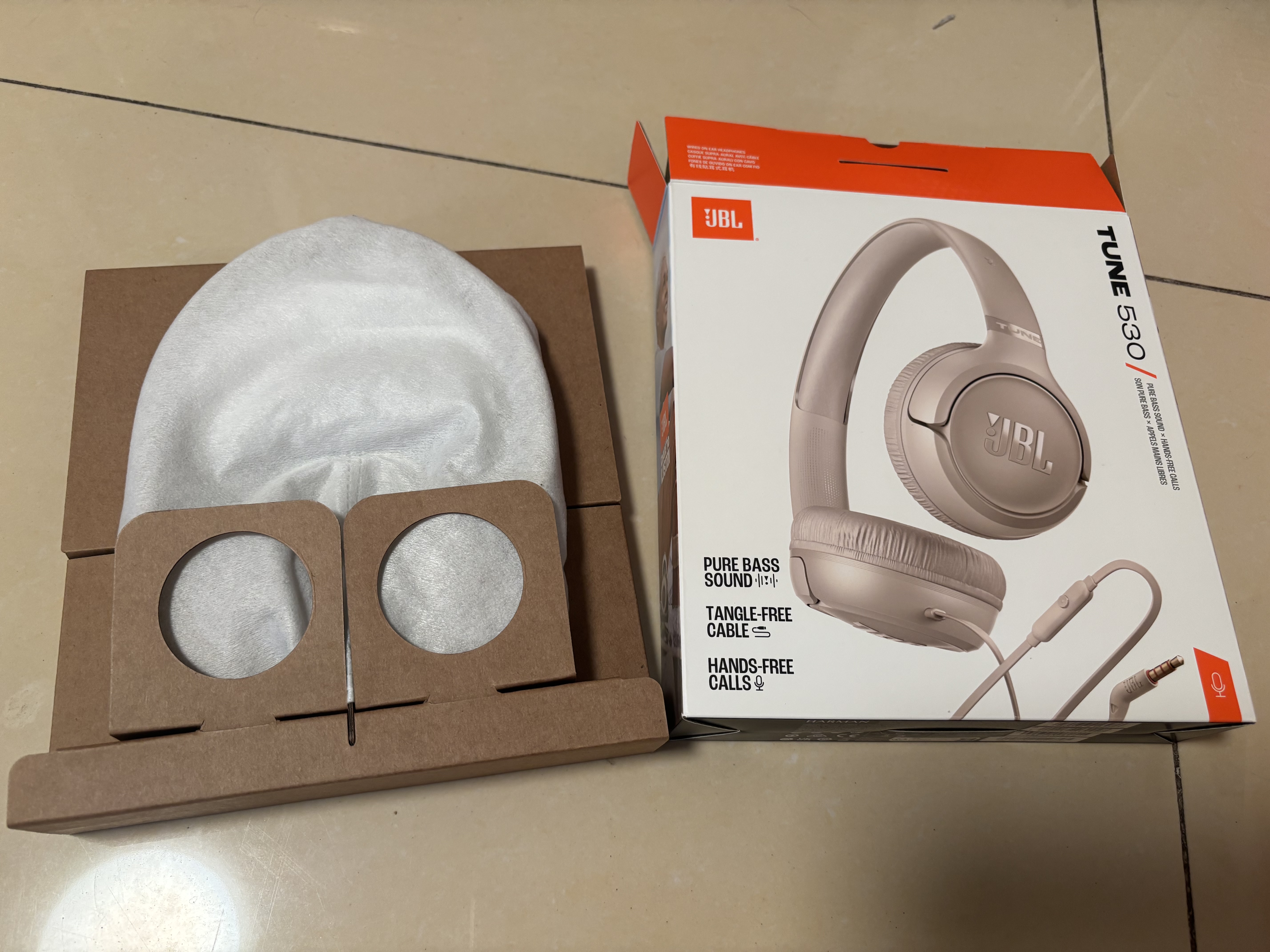 JBLTUNE530有线耳机3.5mm音频接口 头戴式有线立体声耳机适用3.5mm接口卡其色 实拍图