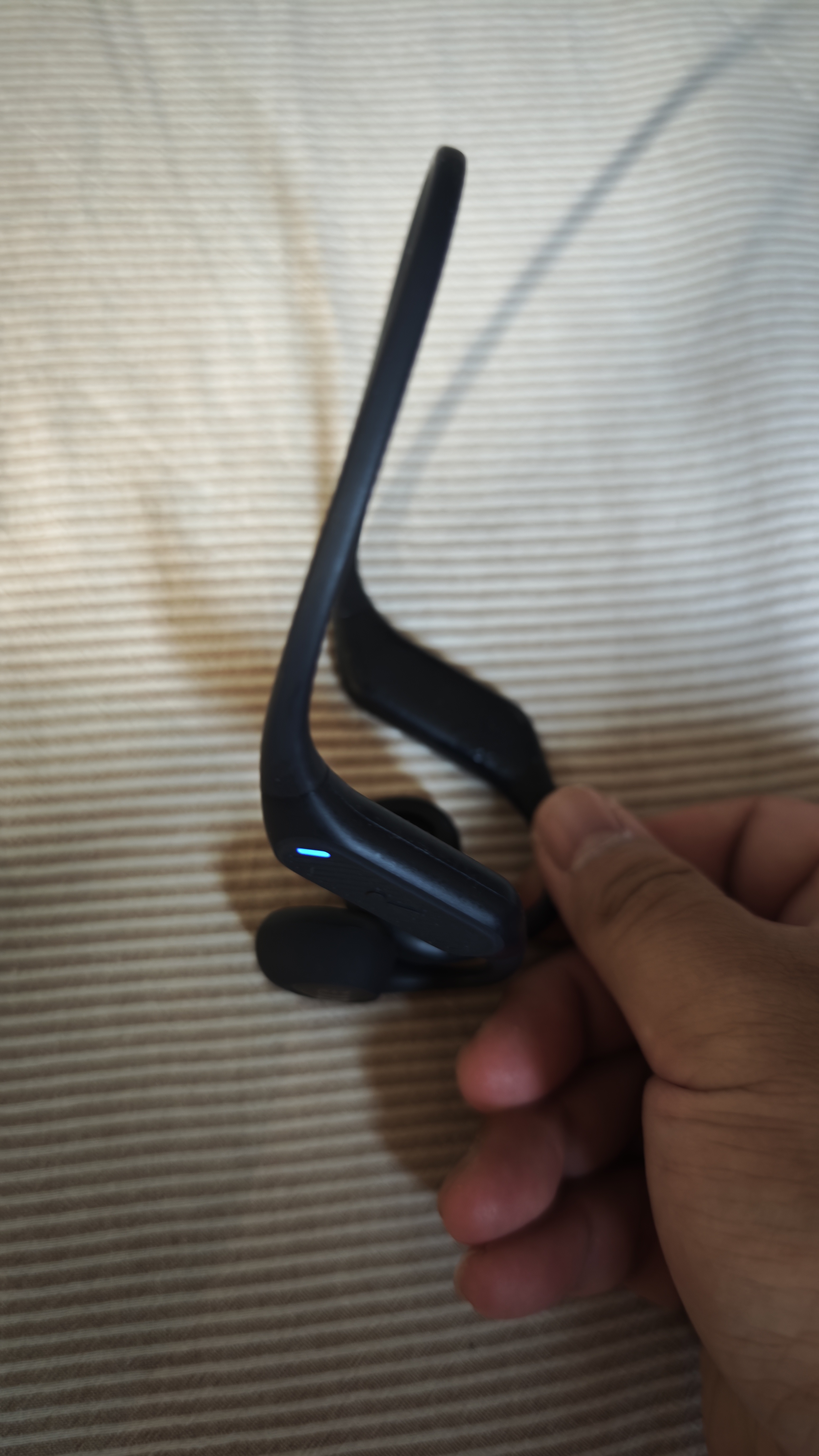 JBL Nearbuds2音乐疾风2代 开放式无线蓝牙耳机不入耳挂耳式非骨传导 运动跑步耳机户外礼物推荐 黑色 实拍图