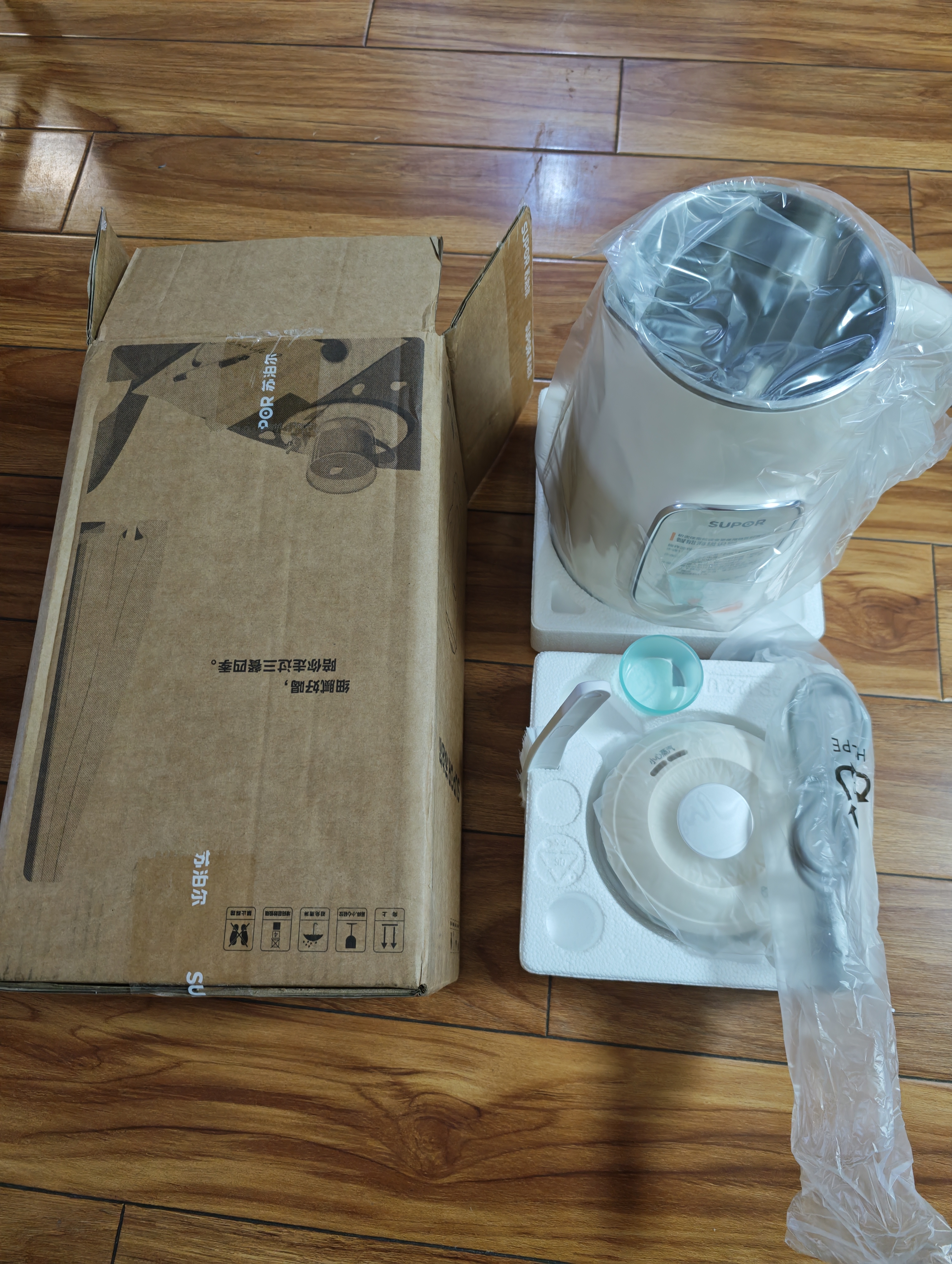 苏泊尔（SUPOR）豆浆机低音破壁机1.2L全自动免煮2026新款家用多功能钛钢内胆2-5人五谷杂粮免过滤料理机DJ12B-T05 实拍图