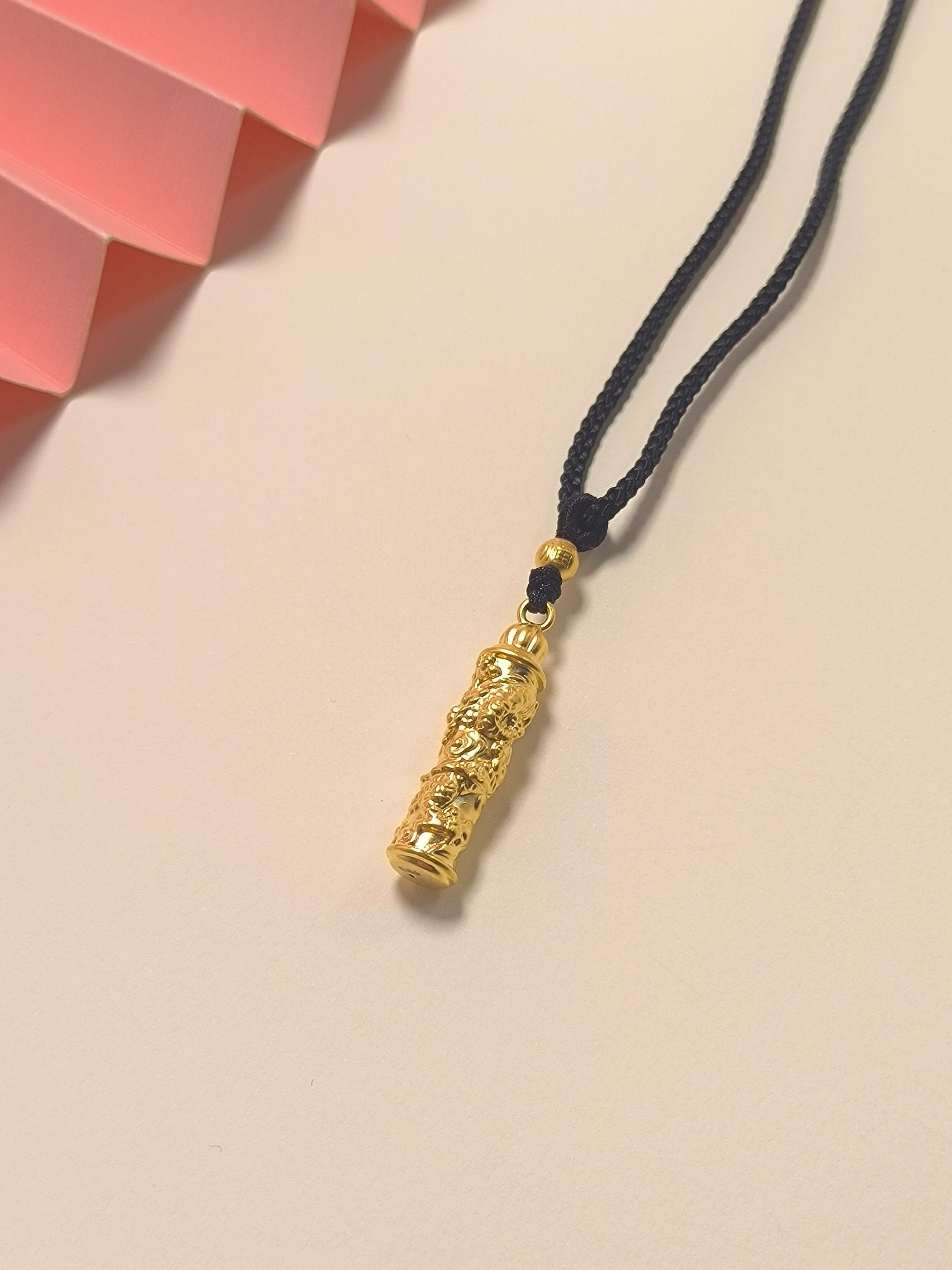 中国黄金（CHINA GOLD）足金神龙盘柱吊坠男女款黄金本命年生肖龙项链送新年生日礼物 神龙盘柱+福字珠【黑绳】约1.6g 实拍图