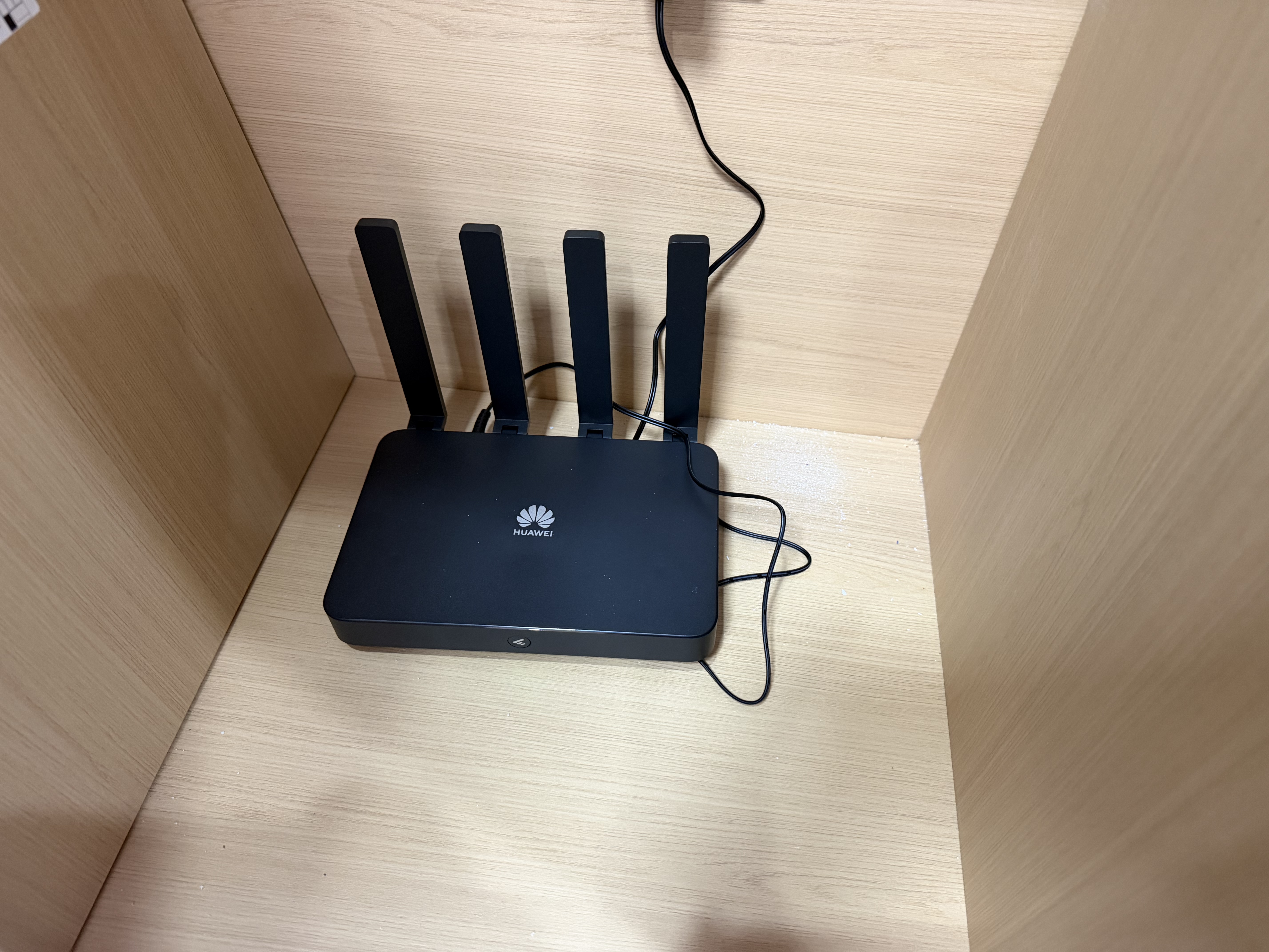 华为无线路由器千兆wifi7 企业级家用eKitEngine E3 穿墙王信号增强放大器 2.5G口 Mesh组网AR180系列 实拍图
