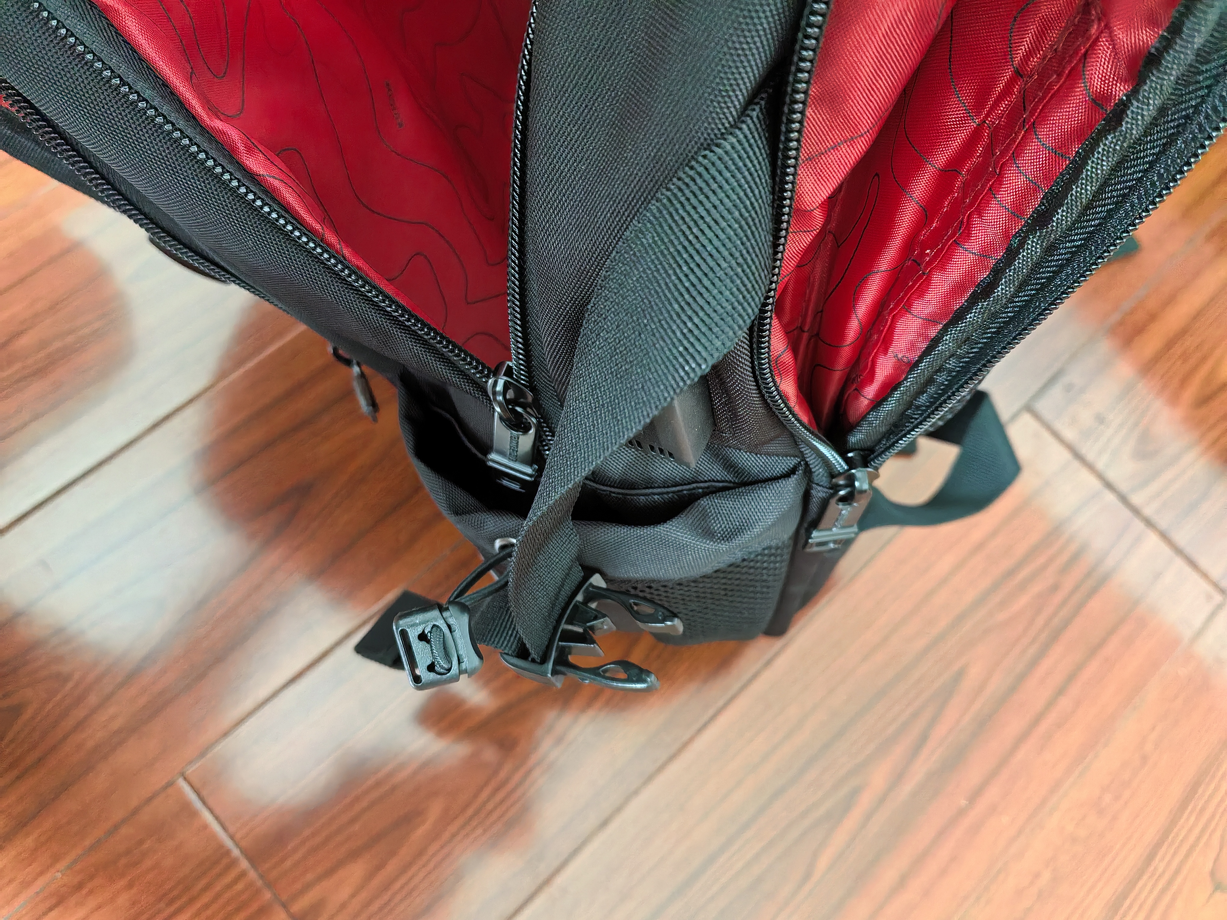 瑞戈瑞士军刀双肩包15.6吋电脑包多功能通勤商务旅行包初高中学生书包 实拍图