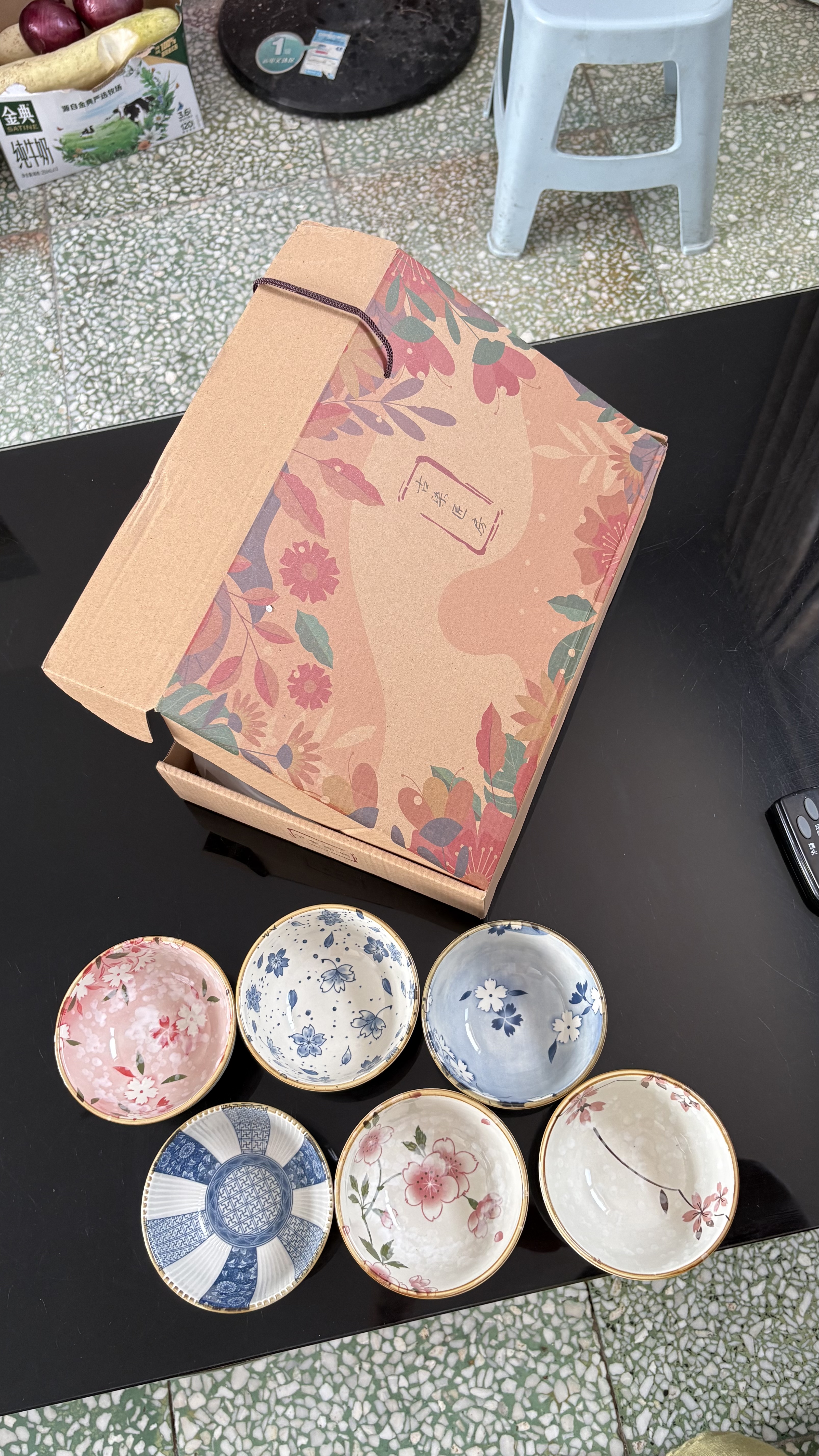 川岛屋（KAWASIMAYA）日式陶瓷碗家用新款特别好看的米饭吃饭碗小碗餐具套装 4.5英寸米饭碗6个礼盒装 实拍图