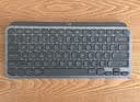 罗技（Logitech）大师系列MX Keys Mini无线蓝牙键盘充电办公ipad Mac薄膜迷你妙控键盘智能背光type-c双模跨屏79键 石墨黑 实拍图