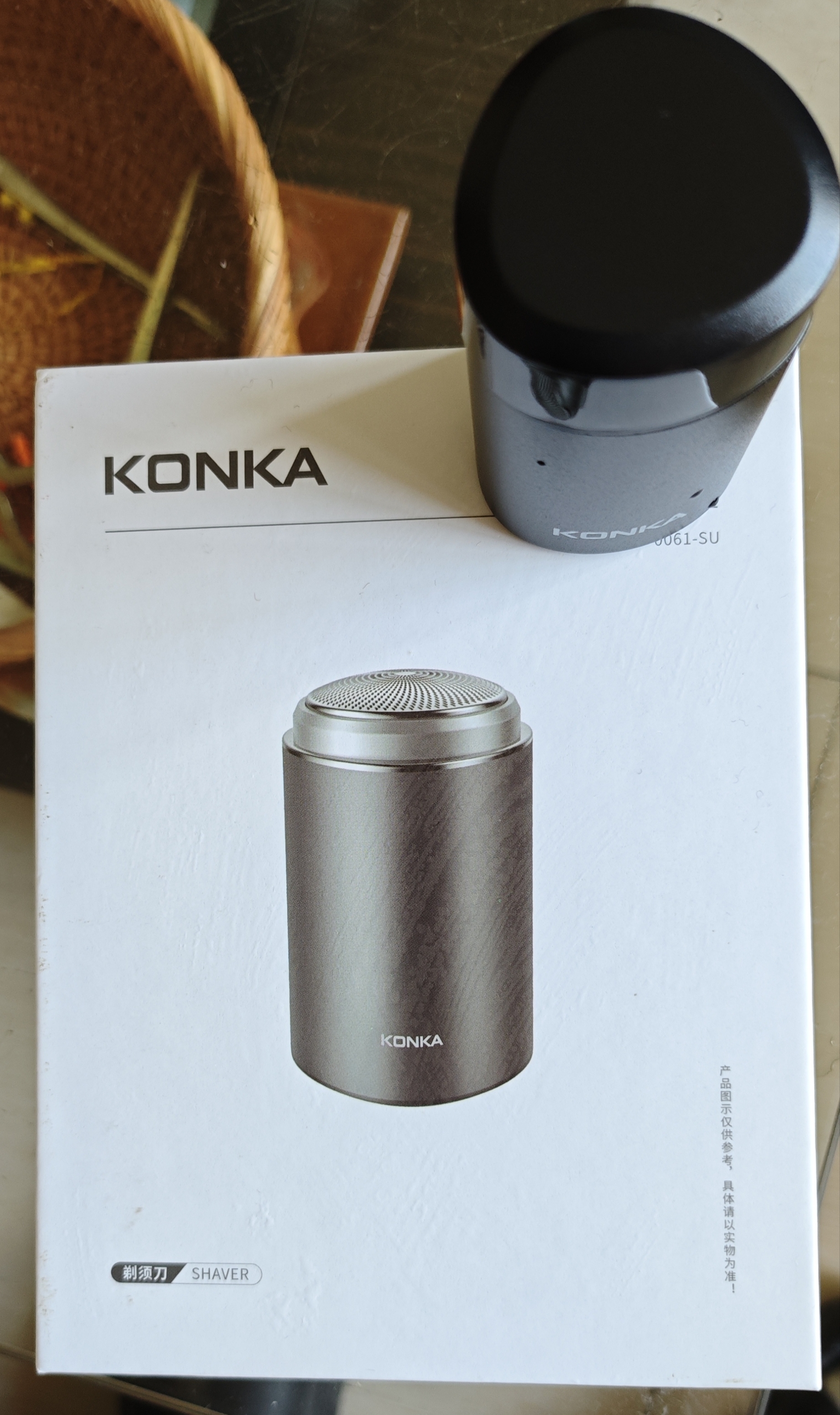 康佳（KONKA）剃须刀电动男士迷你便携式刮胡刀 干湿双剃多功能快充胡须刀小钢炮 生日礼物送男友 豪华款【共六叶6刀片+不留胡渣+持久耐用】礼盒装 实拍图