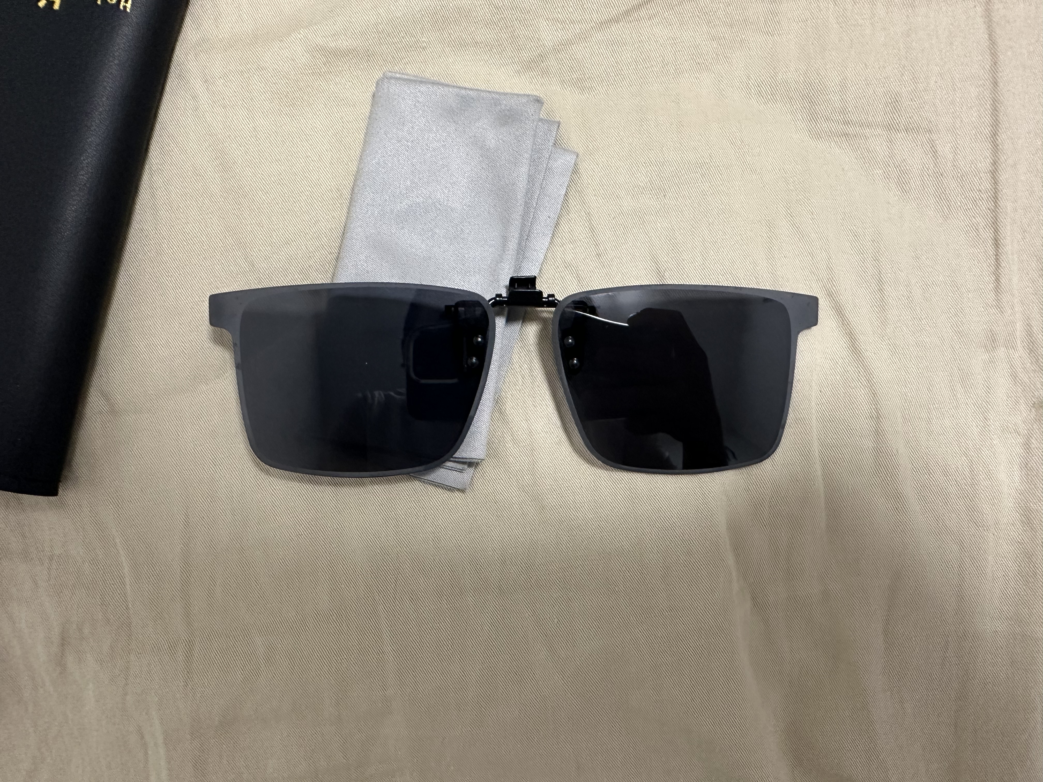 海伦凯勒近视眼镜太阳镜夹片 时尚偏光男女近视驾驶专用墨镜夹片H801C11 实拍图