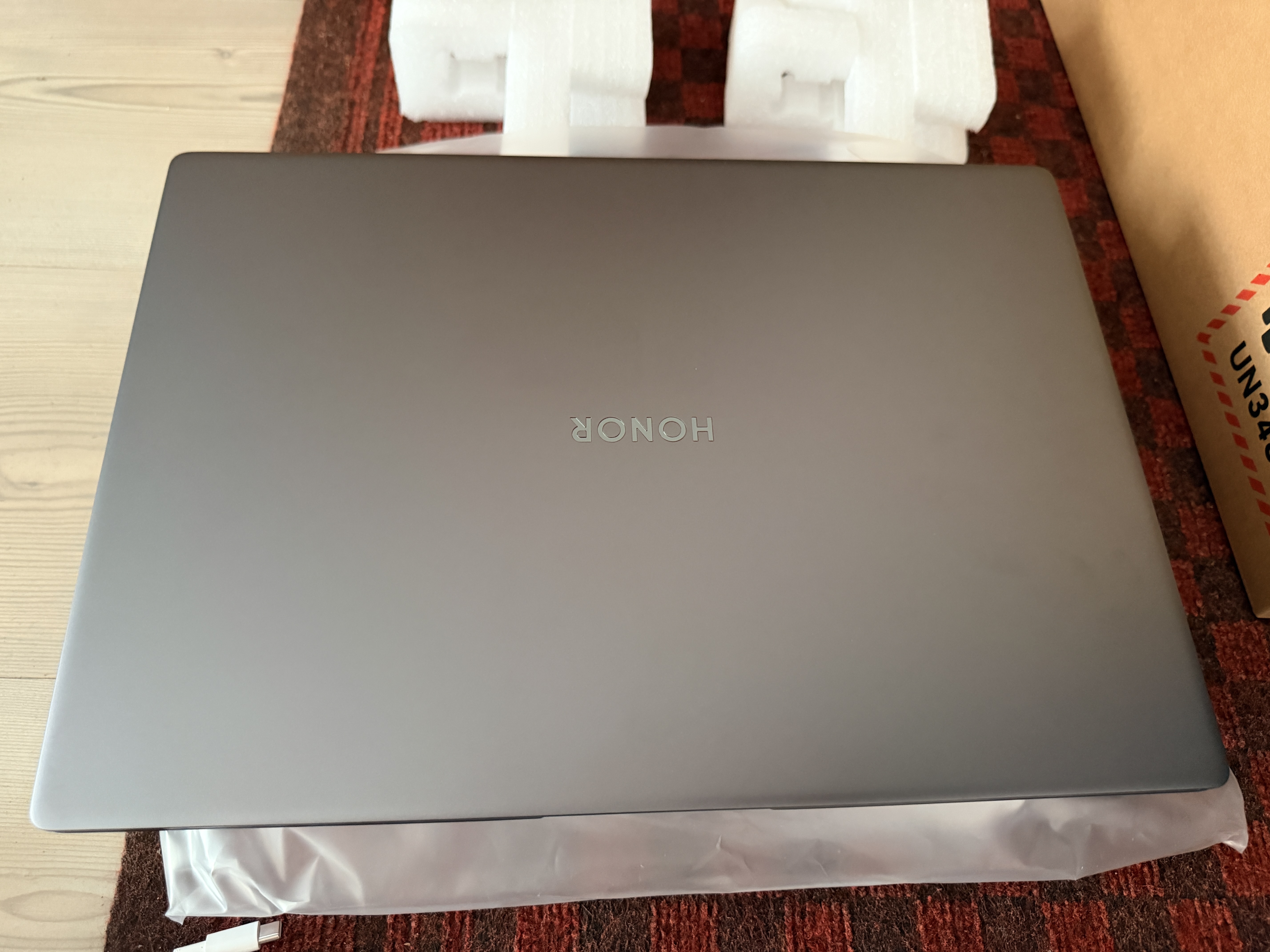 荣耀笔记本X16 2026 酷睿Ultra5 16G 1T 120Hz 2.5K高刷护眼屏 16吋轻薄笔记本电脑 灰 实拍图
