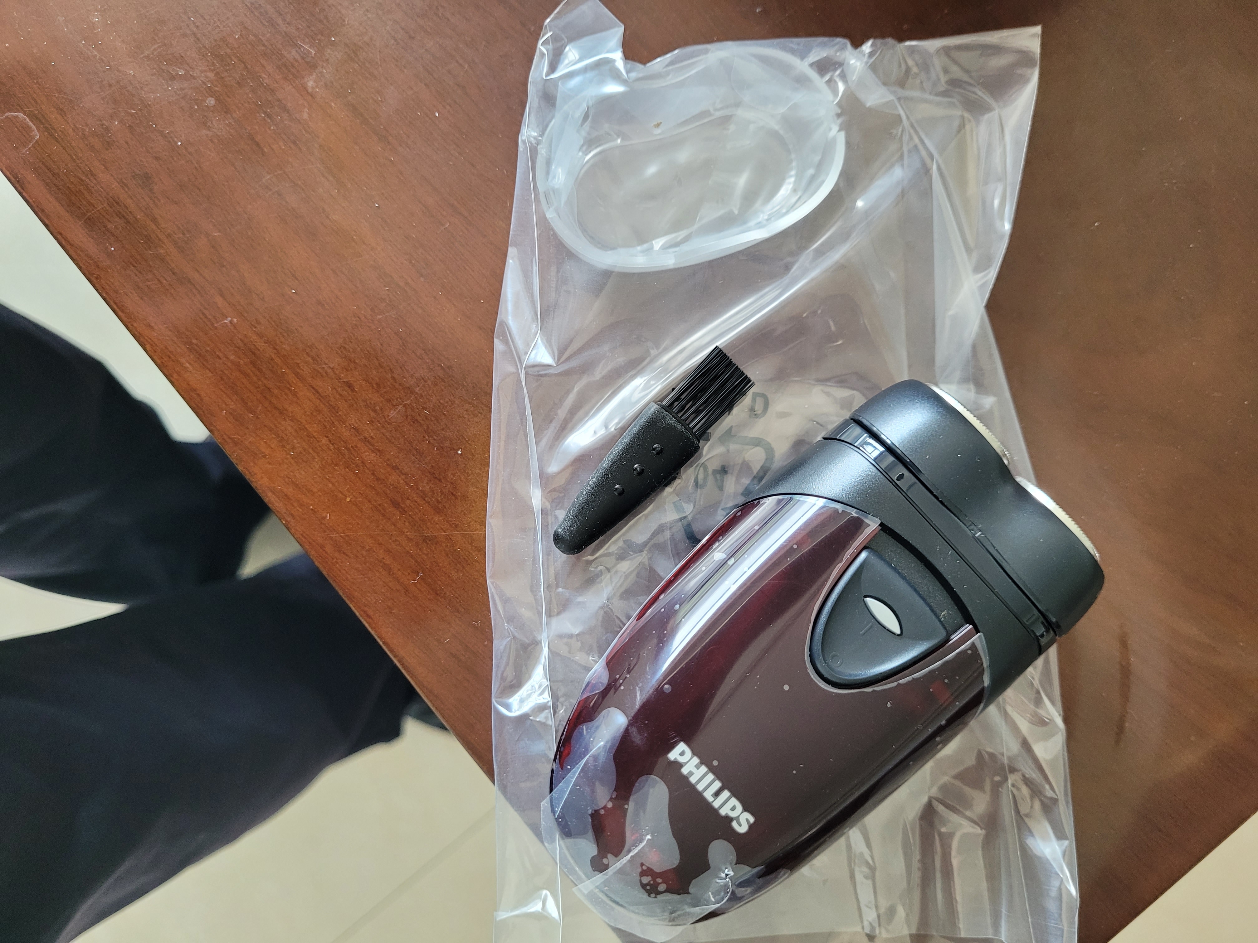 飞利浦（PHILIPS）【教师节礼物】便携剃须刀电动旋转式刮胡刀电动胡须刀剃胡刀生日礼物实用 便携电池款 丨使用2节5号电池 实拍图