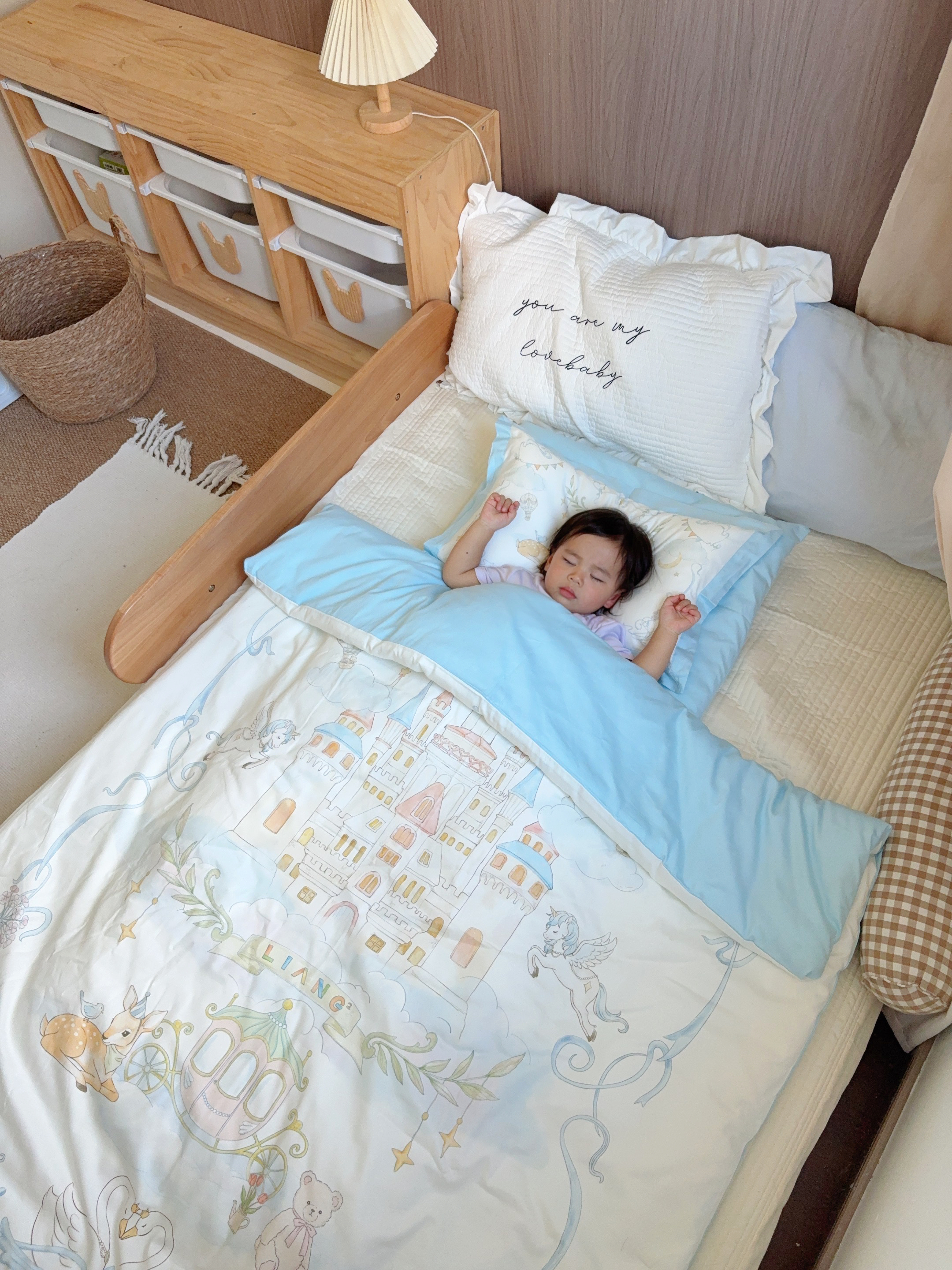 良良（liangliang）幼儿园儿童被子三件套午睡七件套宝宝入园专用被褥床单四季通用 26年新品-云中城·蓝 三件套【被套*床褥套*枕套】 实拍图