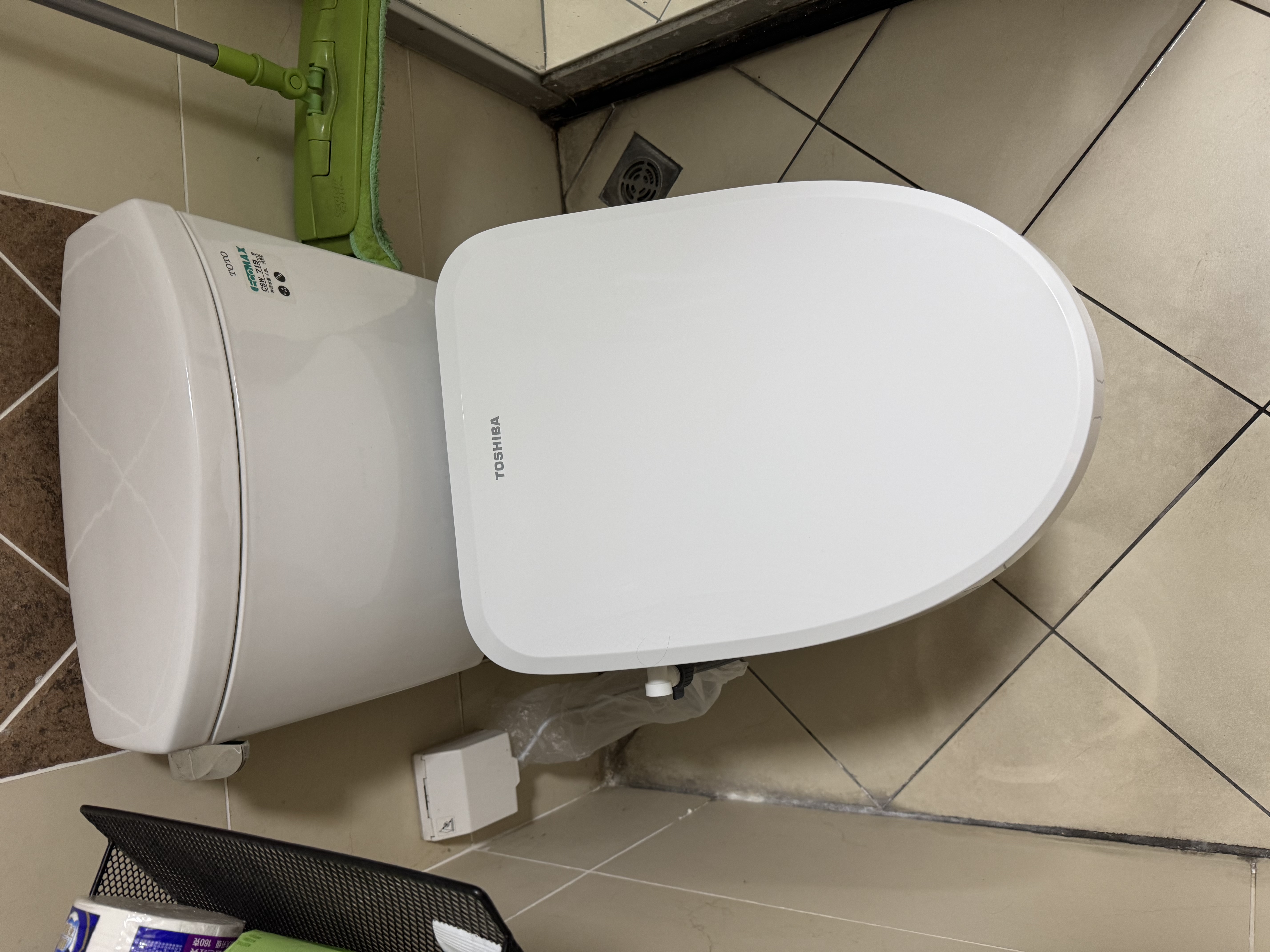 东芝（TOSHIBA）智能马桶盖全自动清洗加热烘干铂金除臭0.1秒即热水T300 实拍图
