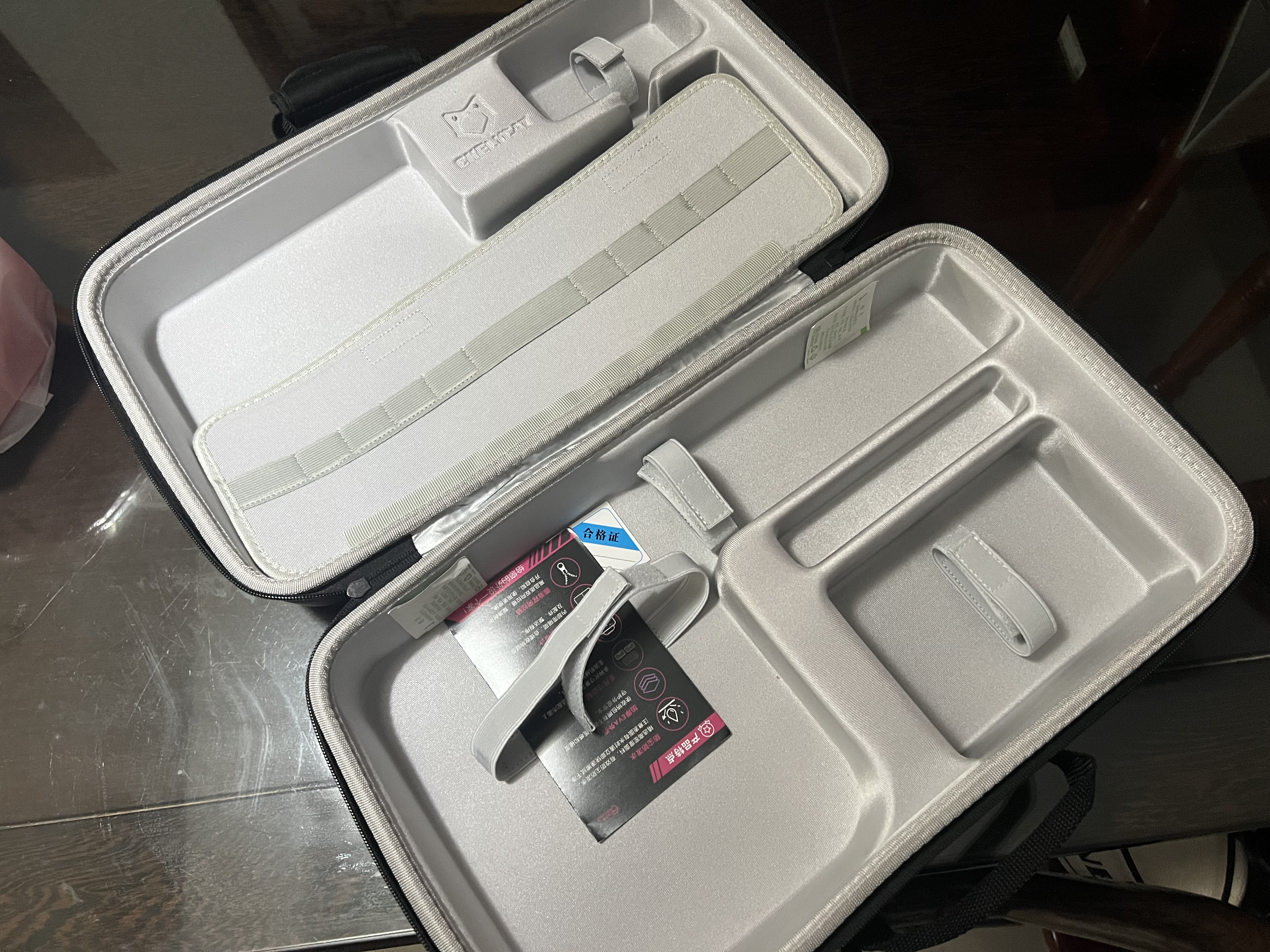 吉灵猫键盘鼠标耳机三合一一体收纳包键盘鼠标收纳箱键鼠收纳包手柄包鼠标垫收纳包 经典黑 六合一 一体收纳 实拍图