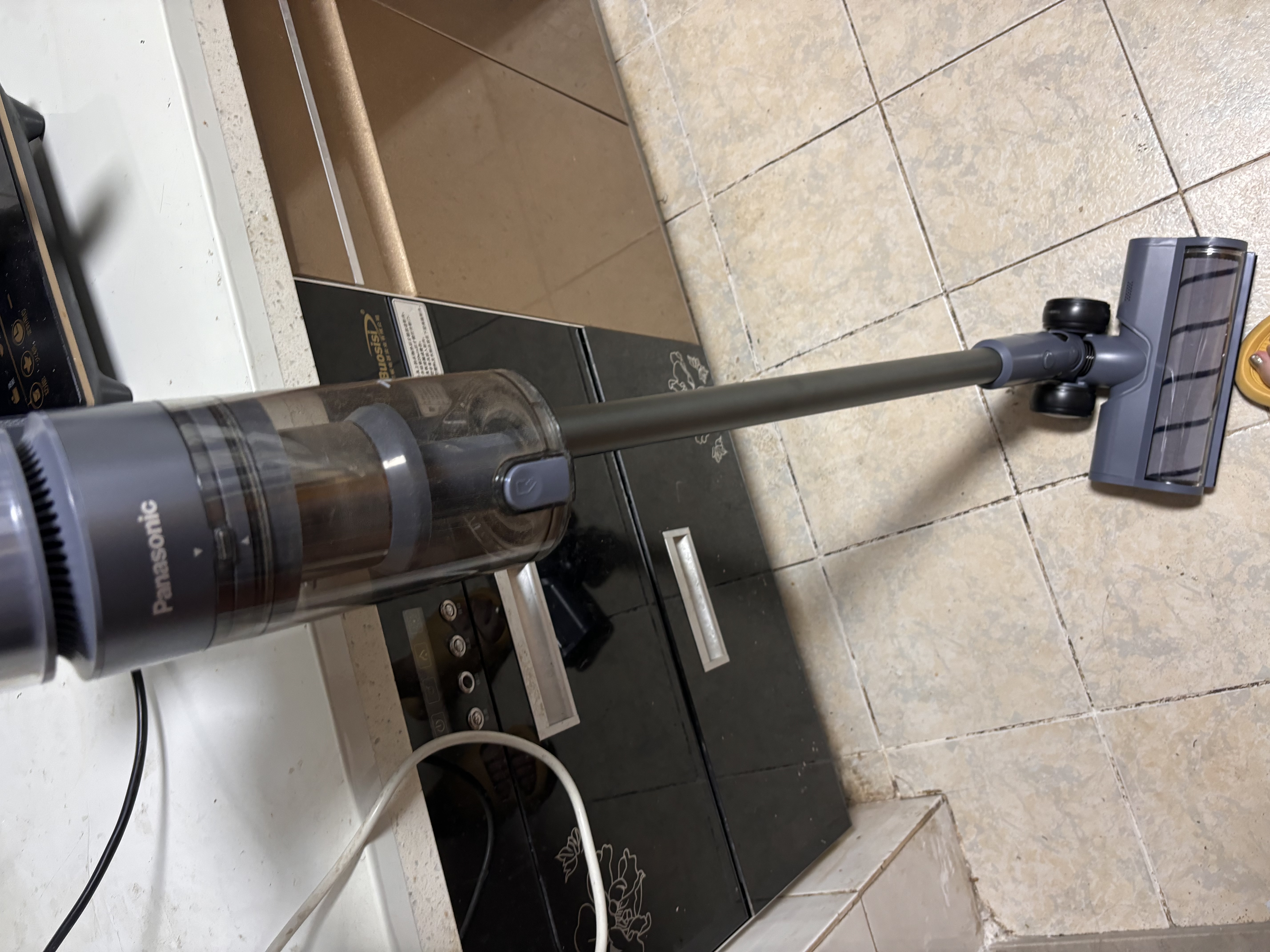 松下（Panasonic）【除尘神器】无线吸尘器家用大吸力手持绿光照显尘吸猫毛四重过滤MC-A31H【可拆电池增加续航】 实拍图