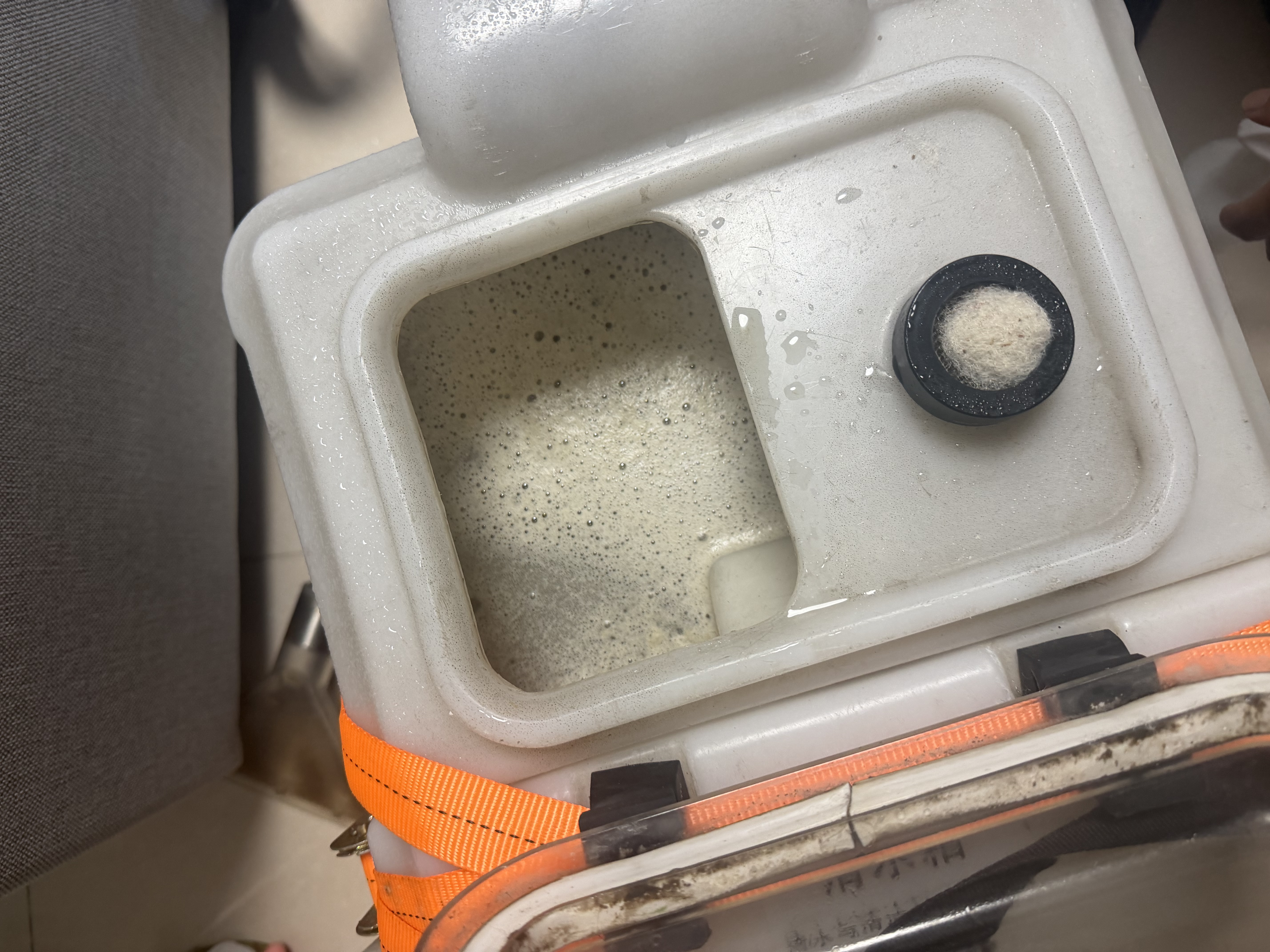 【高洁士】沙发清洗上门 布艺窗帘清洁 干洗地毯 家用商用床垫杀菌除螨服务 布艺沙发一座(3座起) 联系客服预约时间 实拍图