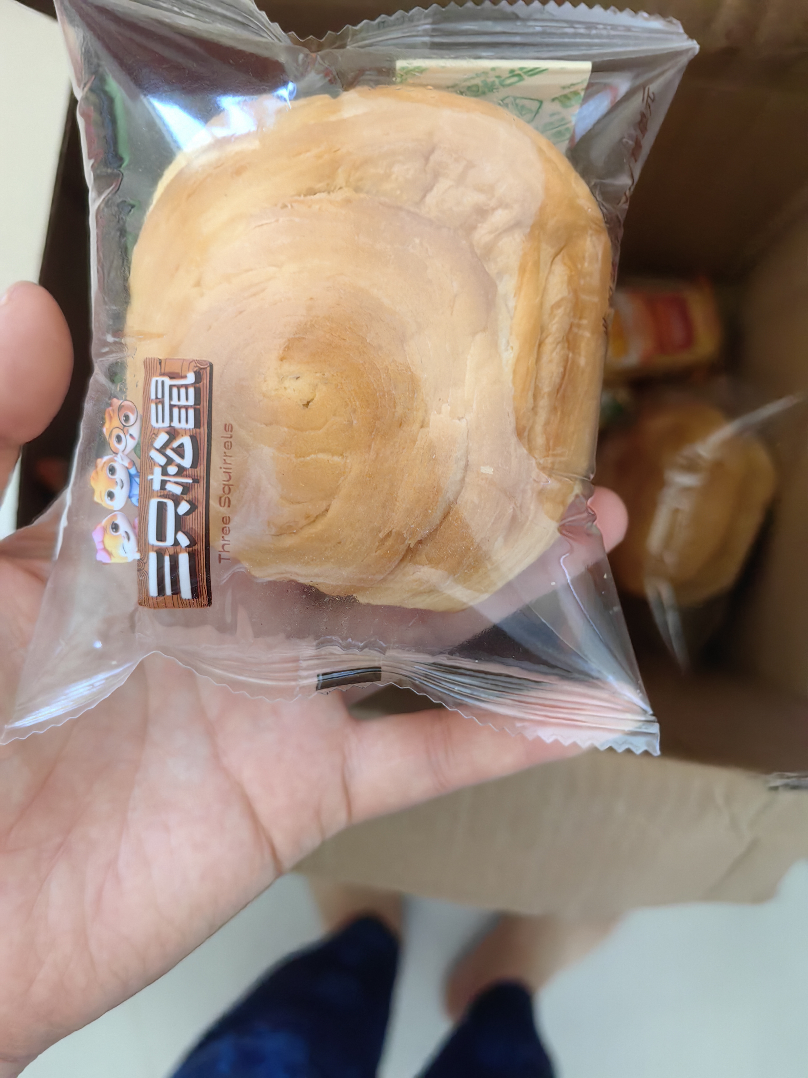 三只松鼠0蔗糖水牛乳手撕面包1kg 早餐面包营养饱腹代餐蛋糕糕点 实拍图