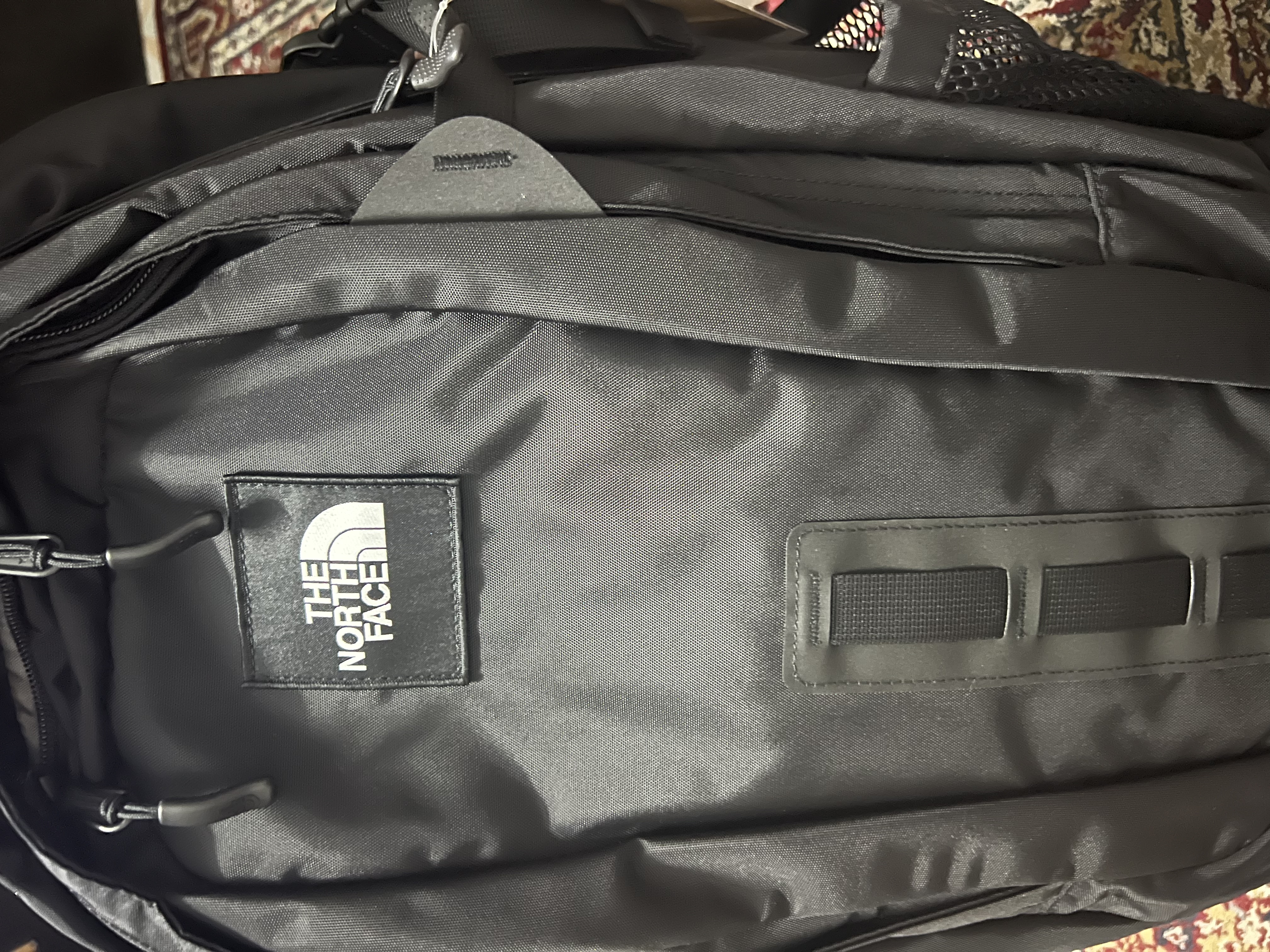 The North Face北面双肩背包30L舒适背负户外徒步登山包3KYJ 黑色/53R 实拍图