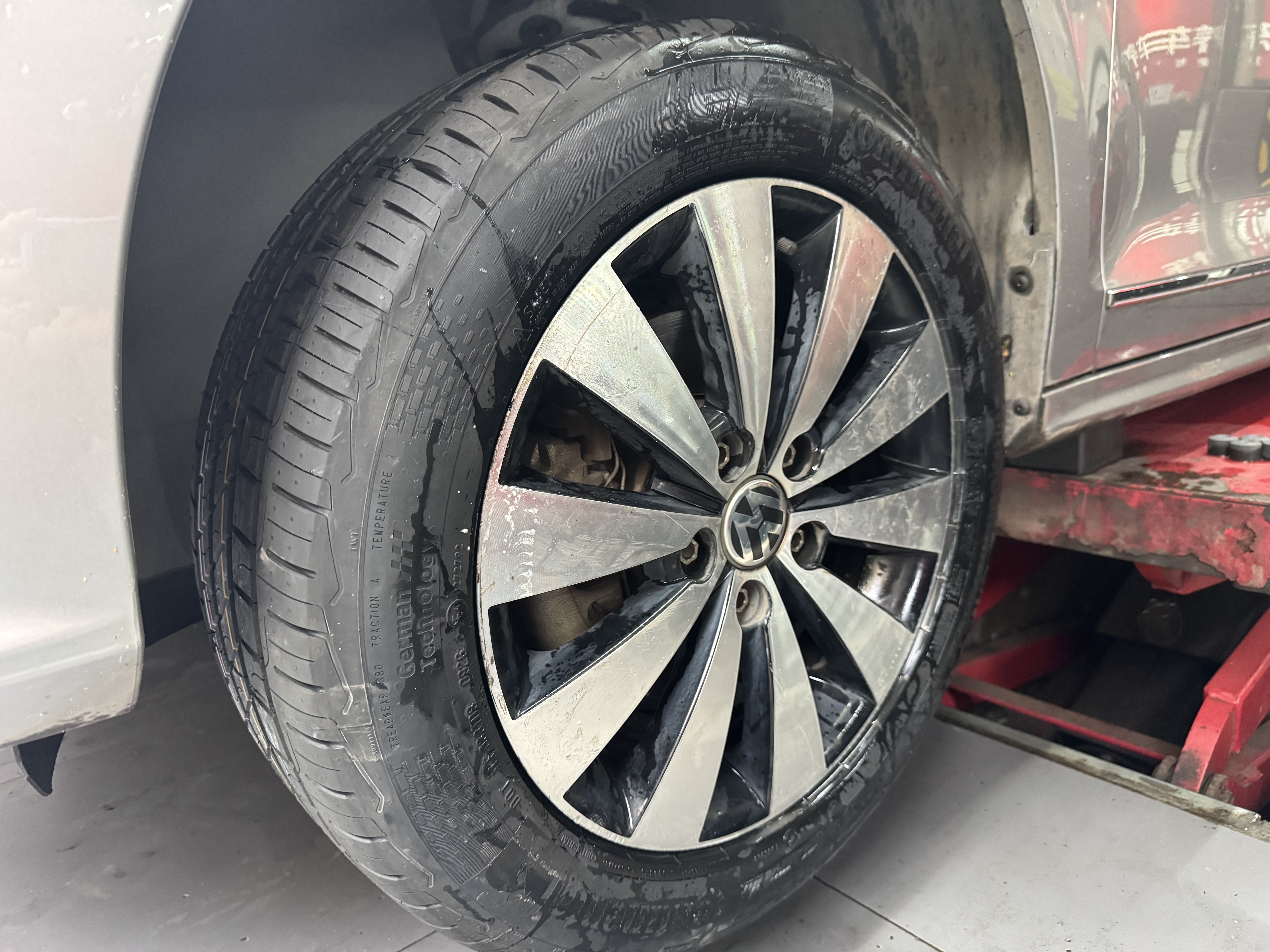 马牌（Continental）汽车轮胎205/55R16 91V FR UCJ+ 适配丰田卡罗拉/朗逸/速腾/宝来 实拍图