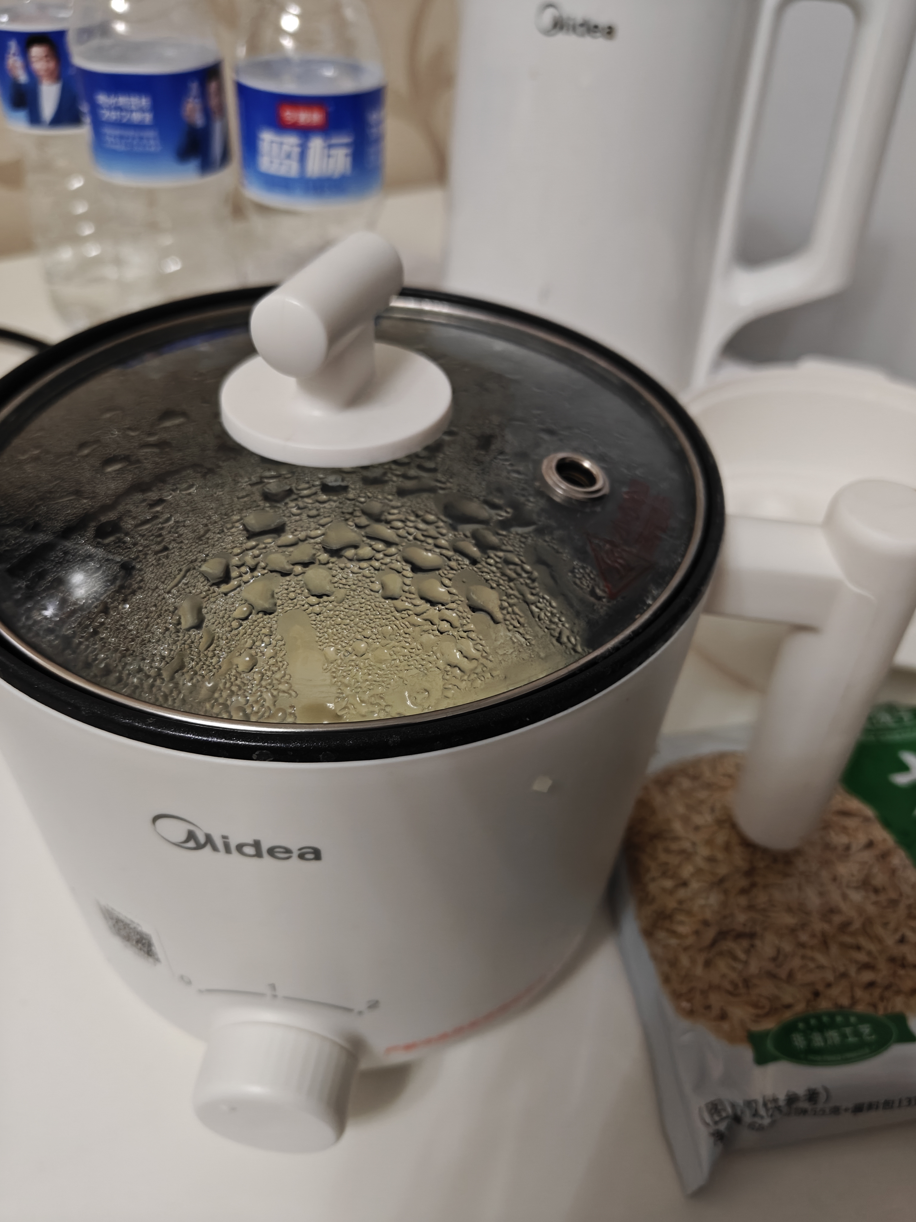 美的（Midea）电煮锅 宿舍小电锅 电蒸锅 学生寝室一体泡面小火锅电煮锅 多功能锅 电热锅 XZE1613 配蒸笼 1.7L 实拍图