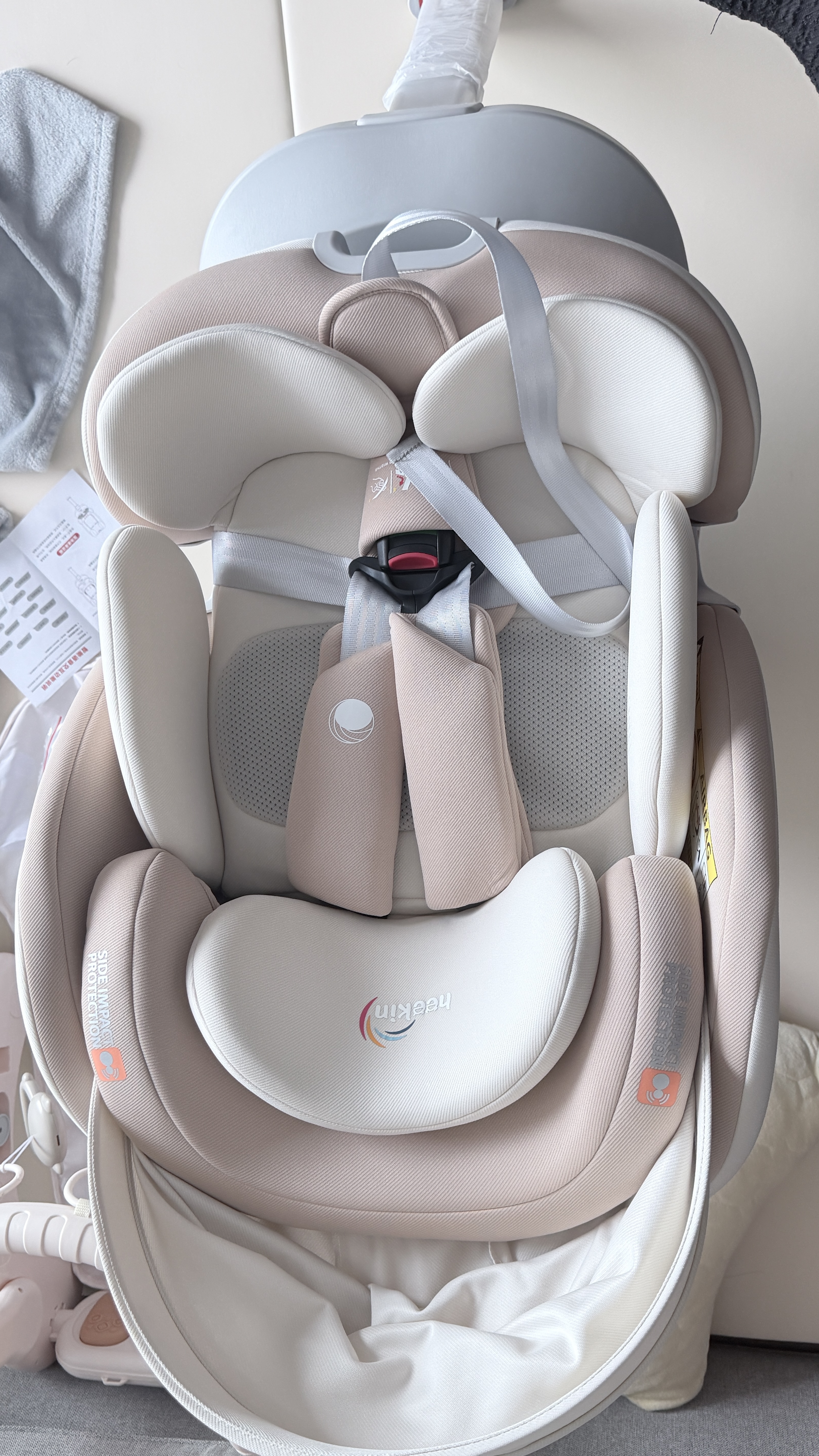 Heekin引领者儿童安全座椅汽车车载用0-12岁新生婴儿宝宝175°可坐可躺 香槟金-智能MAX(智能版加配+全罩式遮阳棚) 实拍图