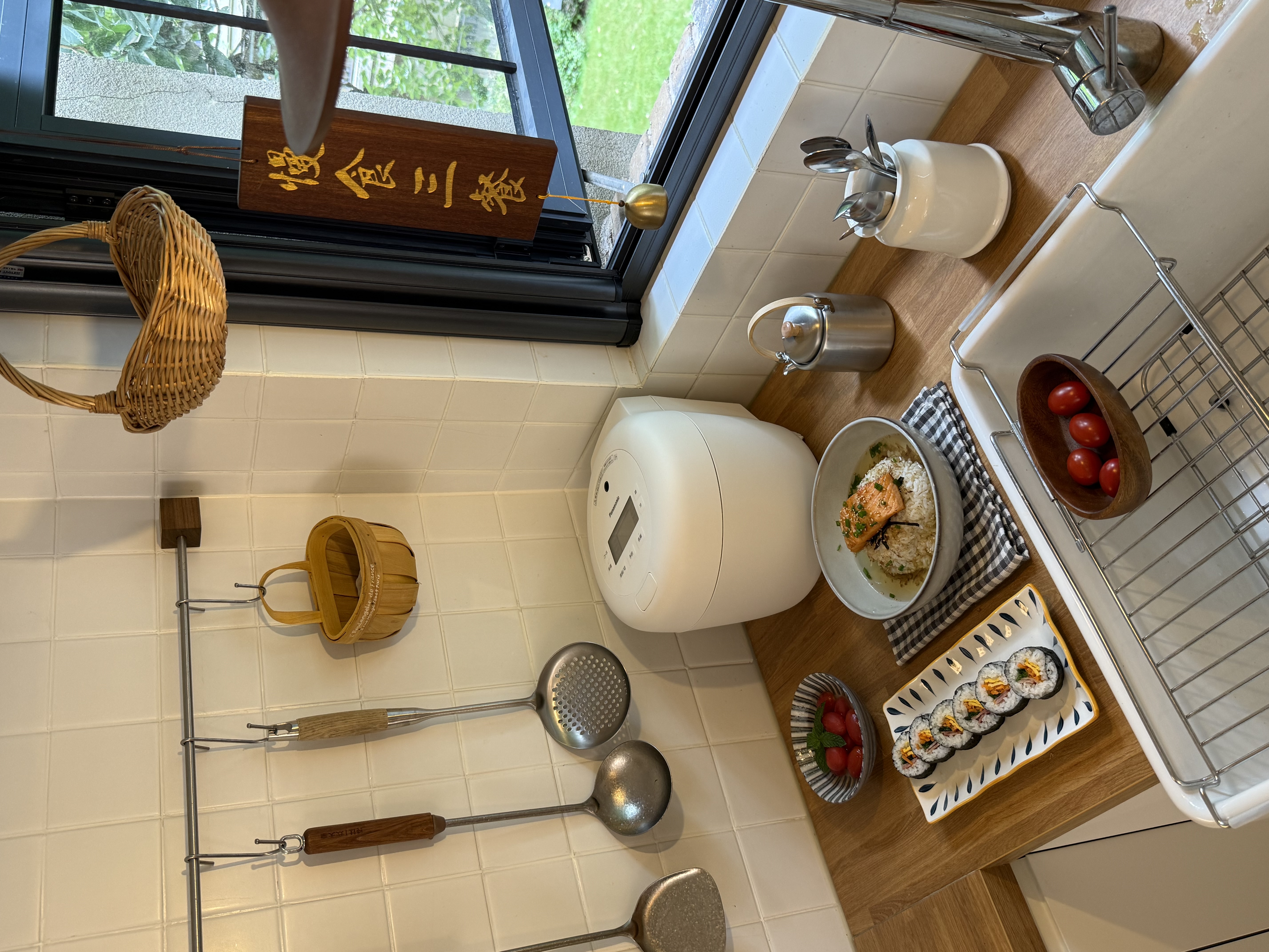 松下（Panasonic）SR-H10BEW 白色3L 新款3-5人家用2段IH电磁加热 备长炭内胆电饭锅煲 小巧不占地 实拍图