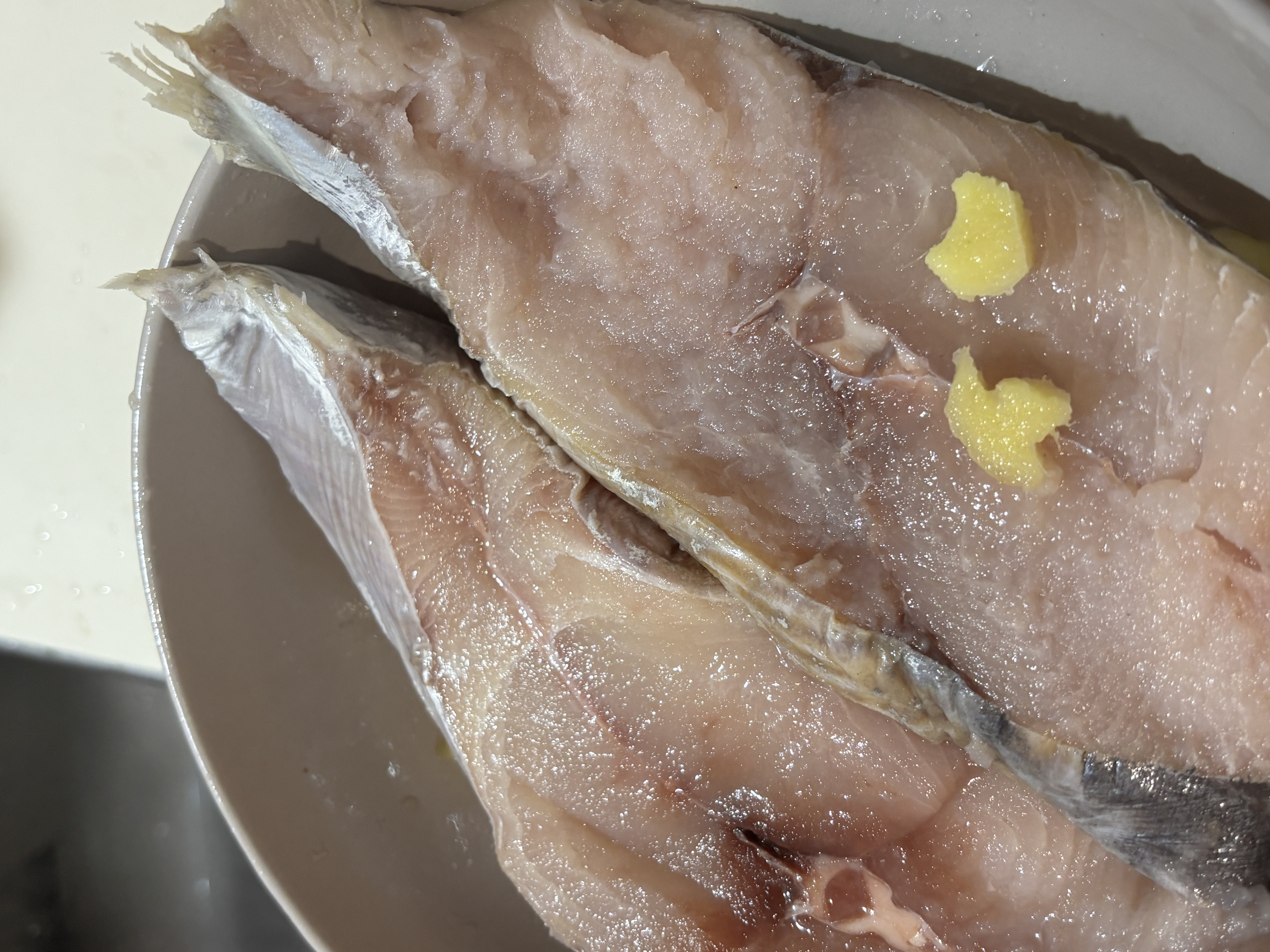 湛江特产特大马鲛鱼片深海天然鲜活零添加非一夜埕马友鱼鱼类净重 (460-500g/包)特大马鲛鱼中段切片 5包(每包2-3片)不搭鱼头去内脏 实拍图