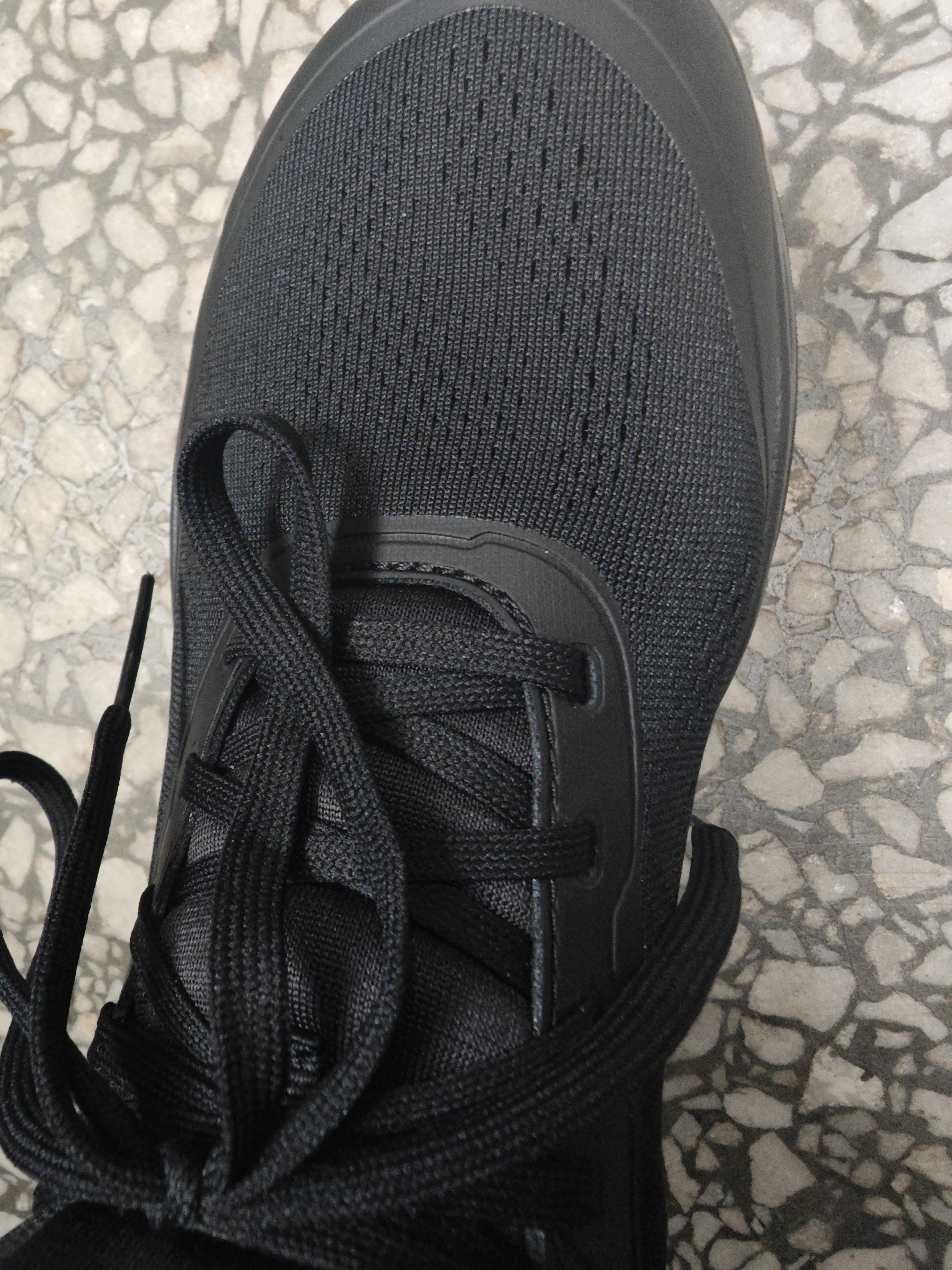 阿迪达斯（adidas）男鞋女鞋运动鞋秋季商务都市通勤轻便时尚耐磨减震休闲鞋 碳黑 41 实拍图