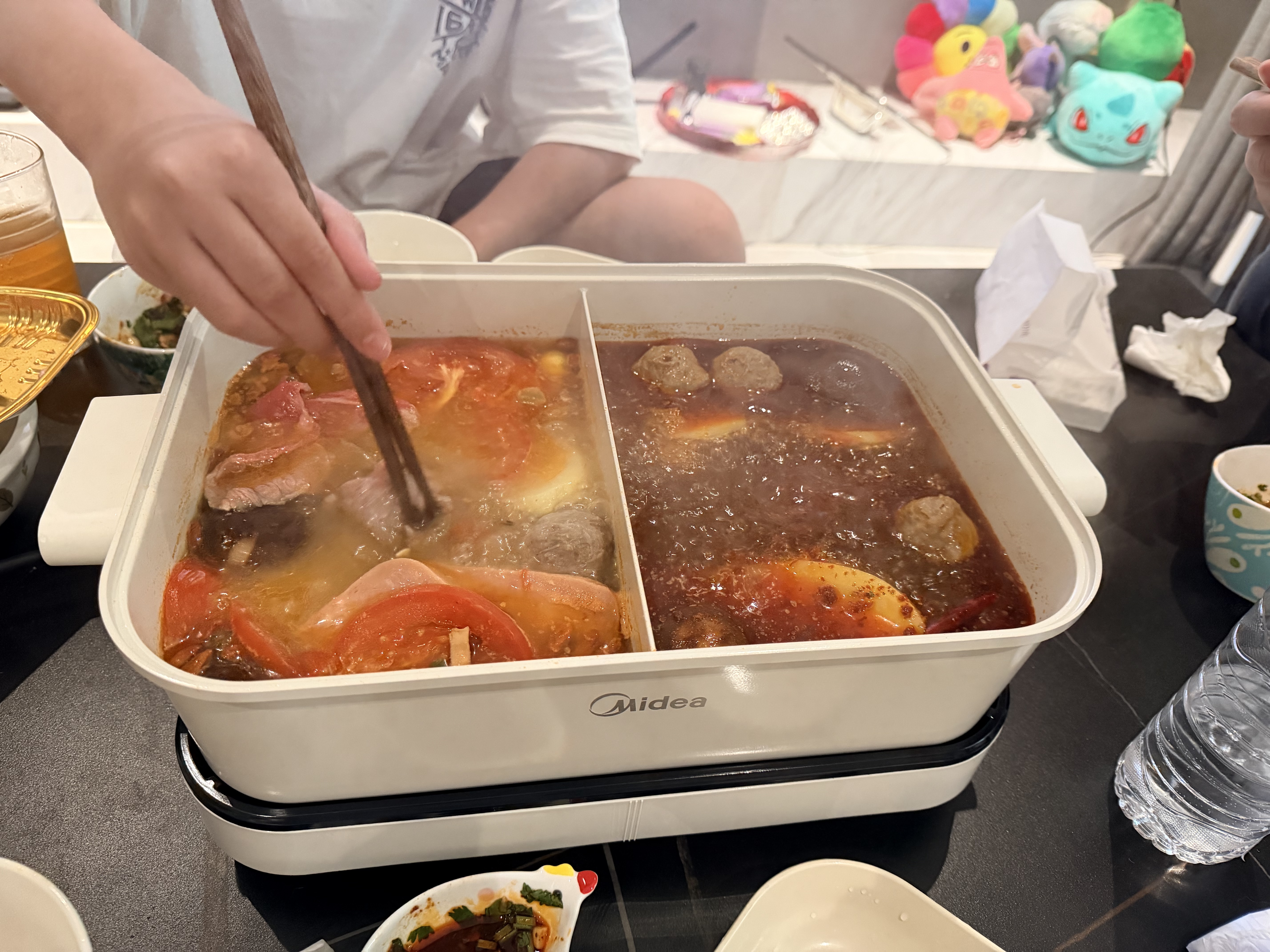 美的（Midea）电火锅 鸳鸯锅 火锅专用锅超薄钛陶速沸分体式0氟6.5L电煮锅电热锅多功能锅HGS3322R1 实拍图