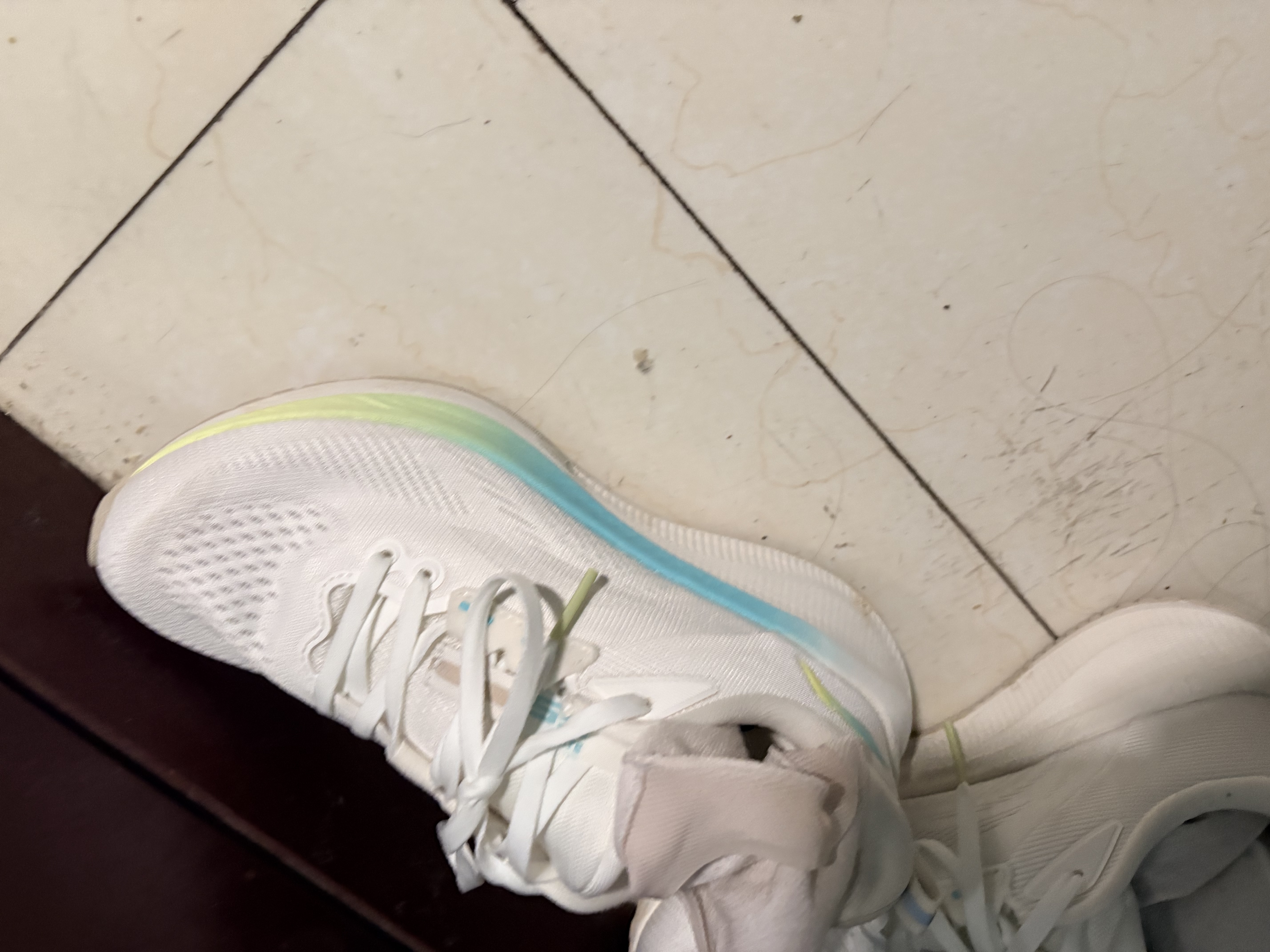 李宁吾适 柔软舒适青少年跑步鞋慢跑鞋女潮流休闲百搭运动鞋ARSU070 实拍图