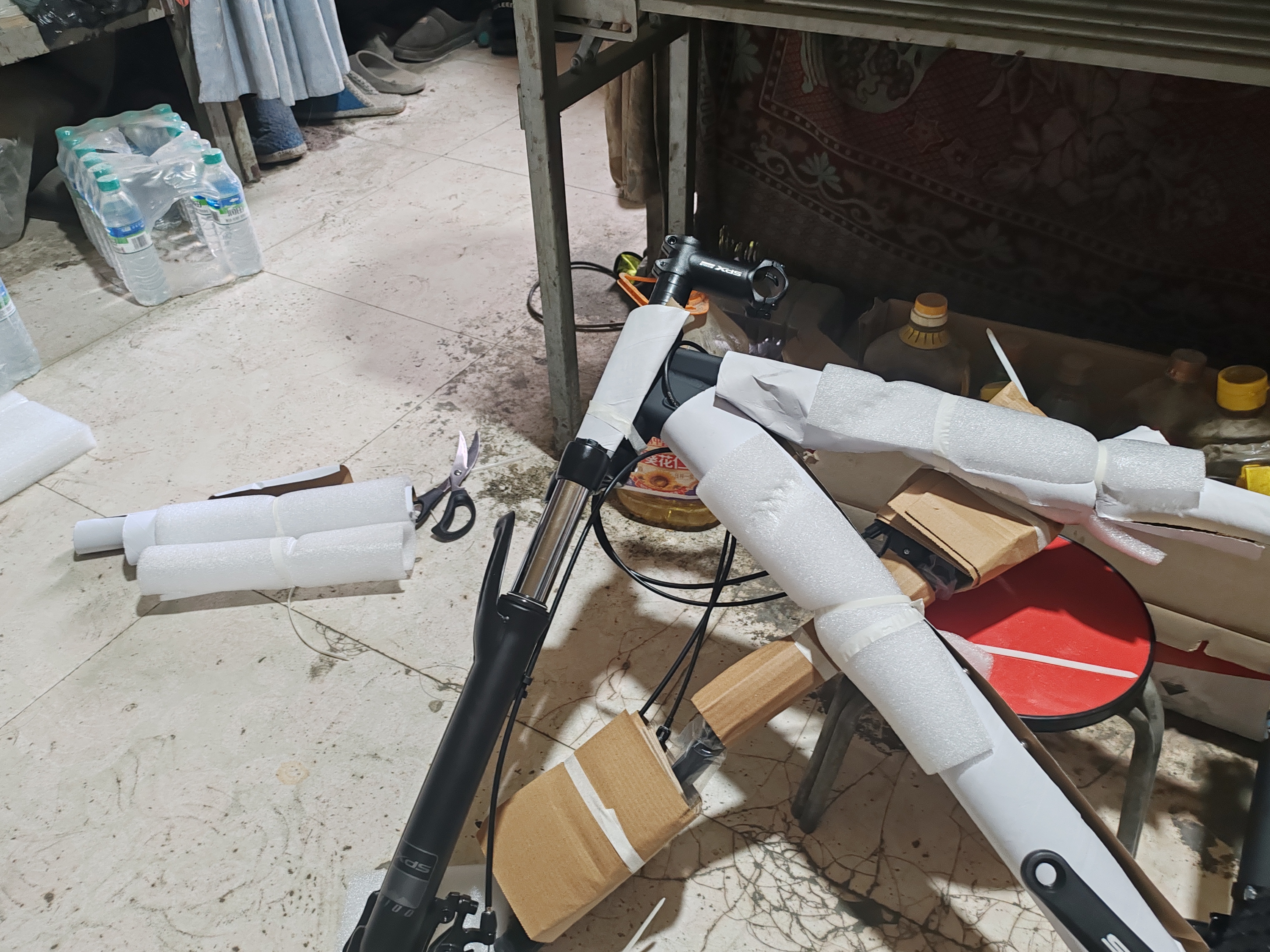 喜德盛（xds）山地自行车黑客350 X6铝合金车架21速变速机械碟刹 黑银17寸（适合身高165-180cm） 实拍图