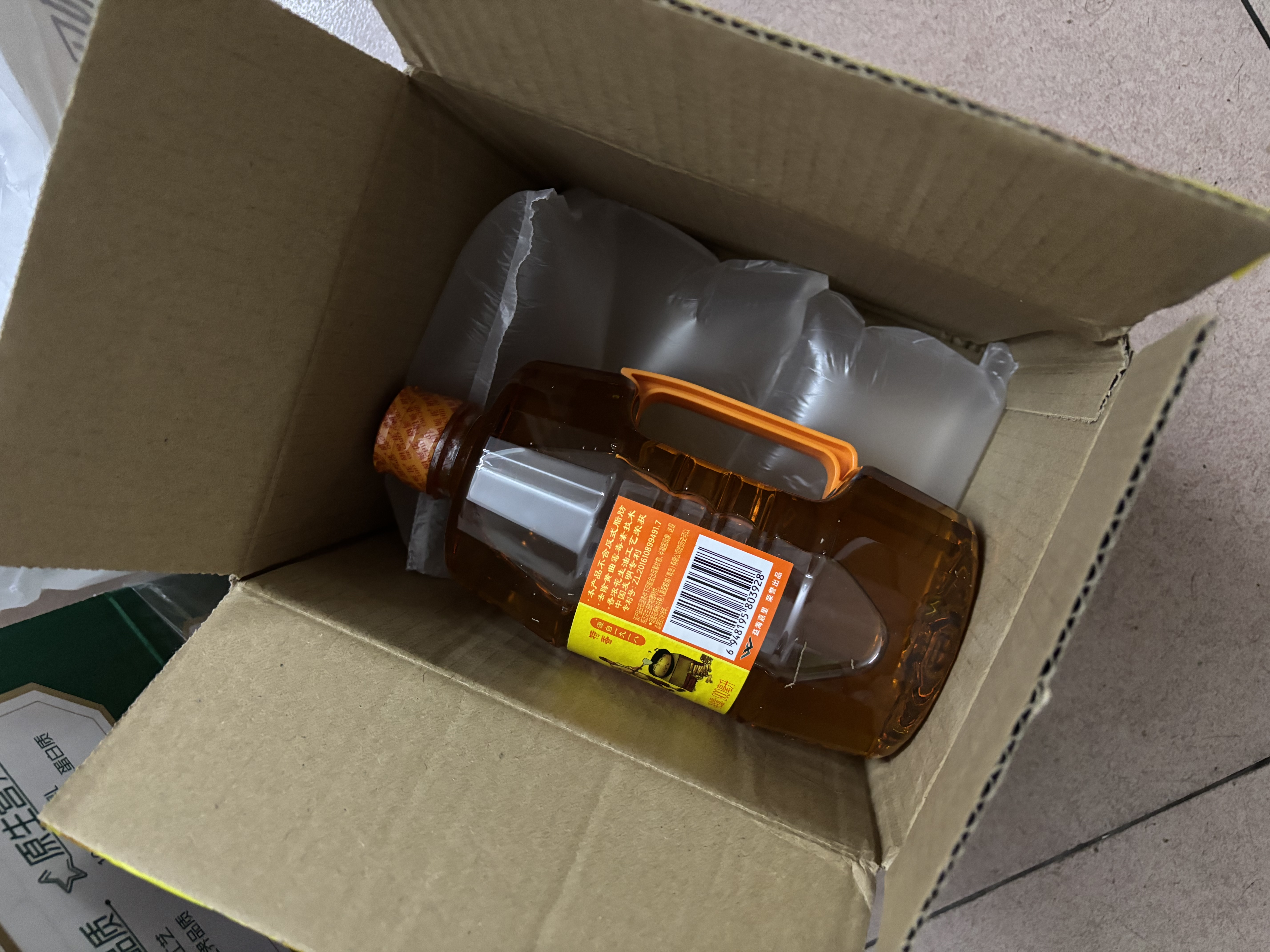 胡姬花 食用油【保真花生油】压榨一级古法花生油900ML(新老包装随机发) 实拍图