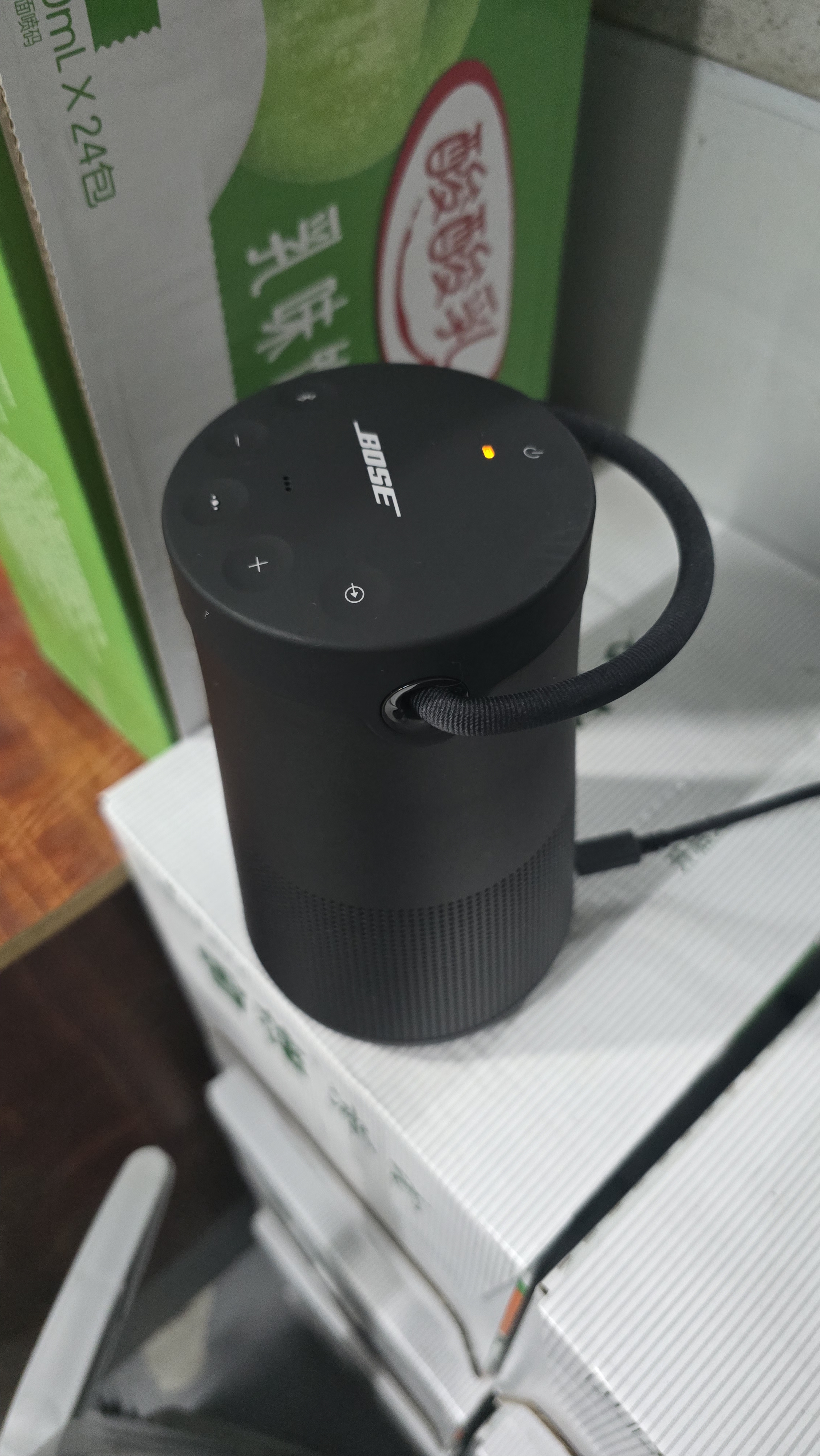 【95成新】BoseSoundLink Revolve+ 蓝牙音响 II 黑色 360度环绕防水无线音箱电脑桌面音响 扬声器 大水壶二代【自营退货】 实拍图