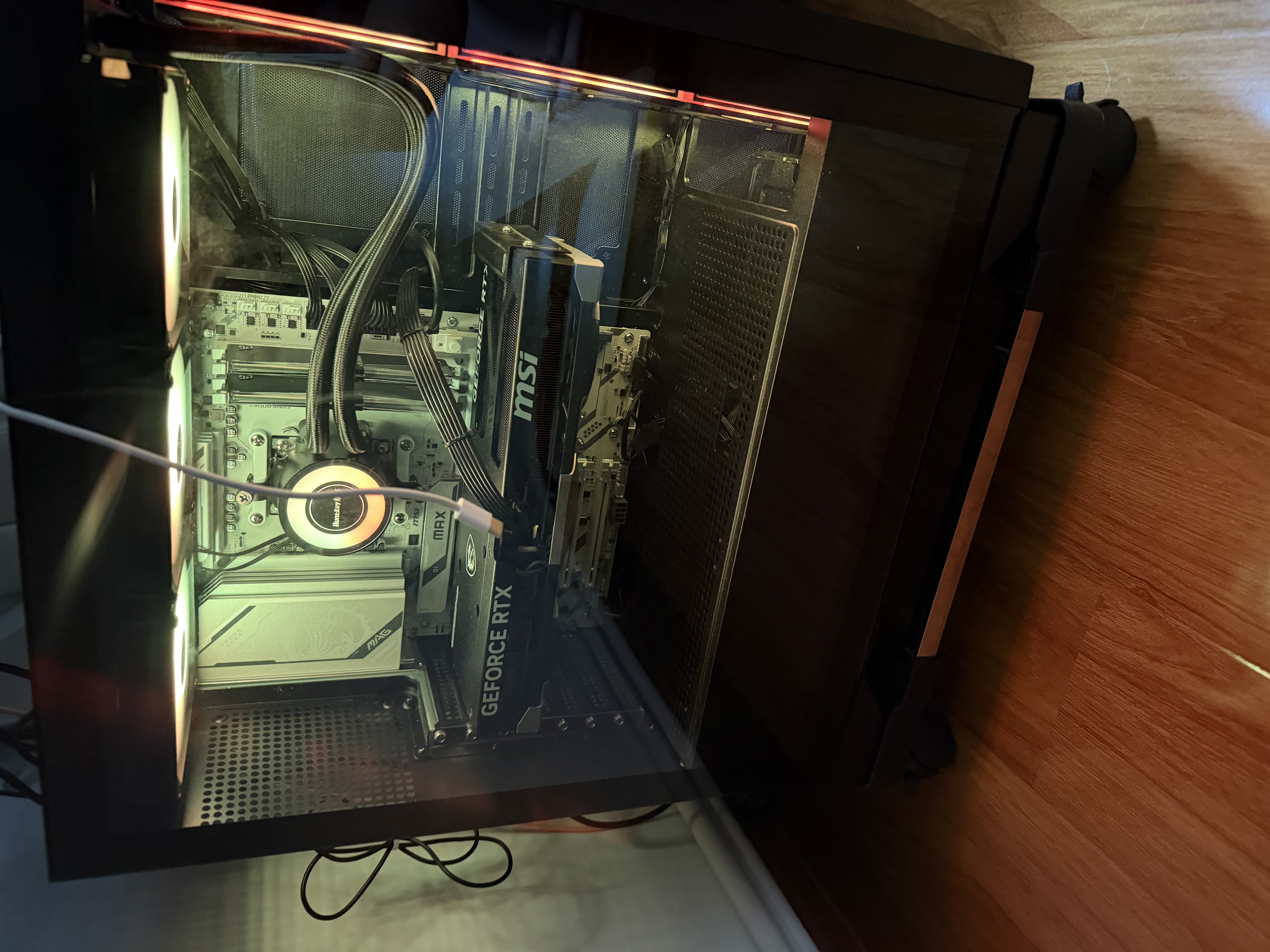 AMD&微星 宙斯盾ZS2 锐龙R7 9800X3D/RTX5080/32G/1TB 电竞游戏台式DIY组装电脑主机整机全家桶 实拍图