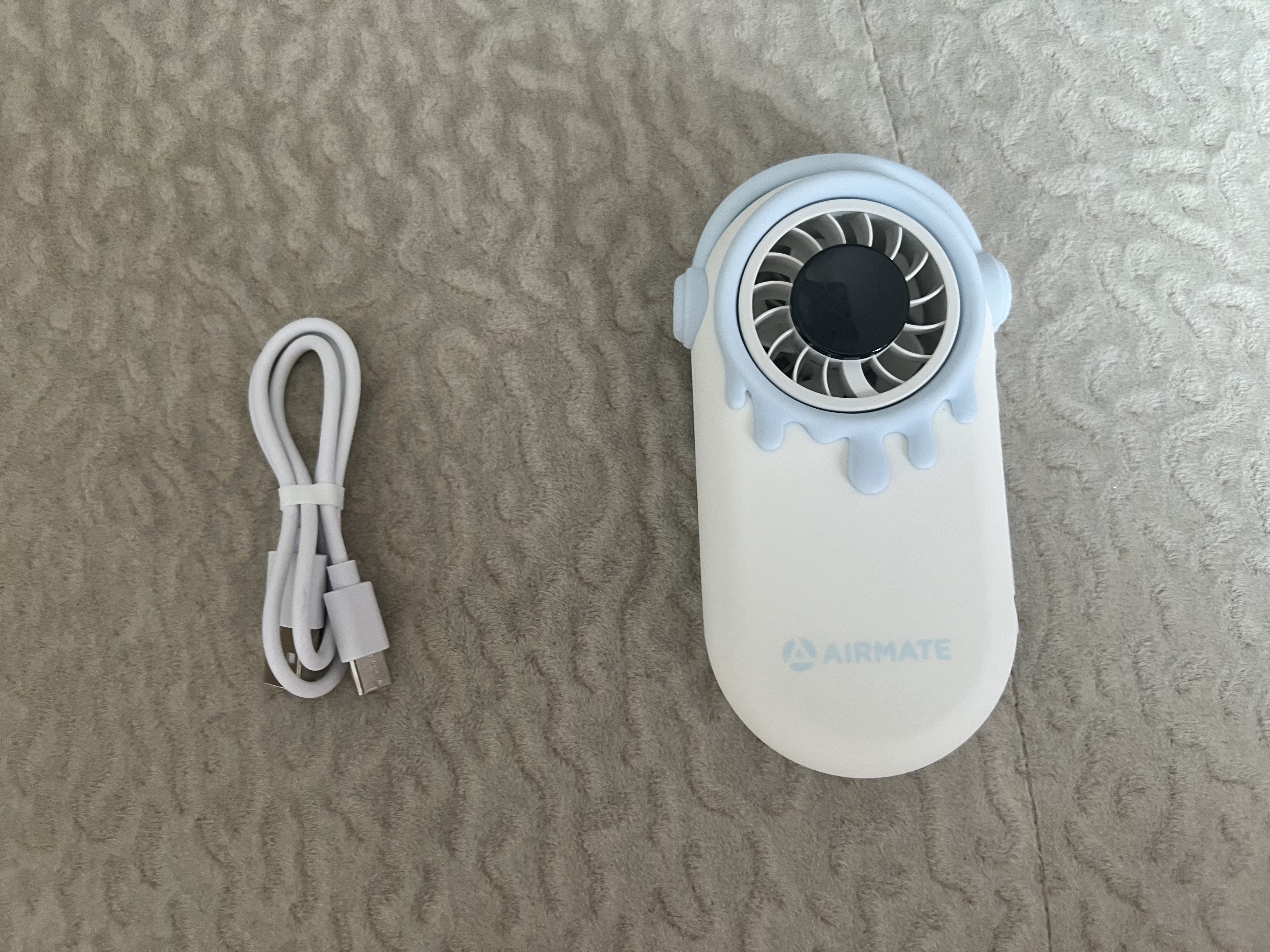 艾美特（AIRMATE）小风扇手持风扇卡片挂脖家用安静轻音婴儿车便携式迷你充电儿童节能户外小型电扇超长续航 FIND1-1 实拍图