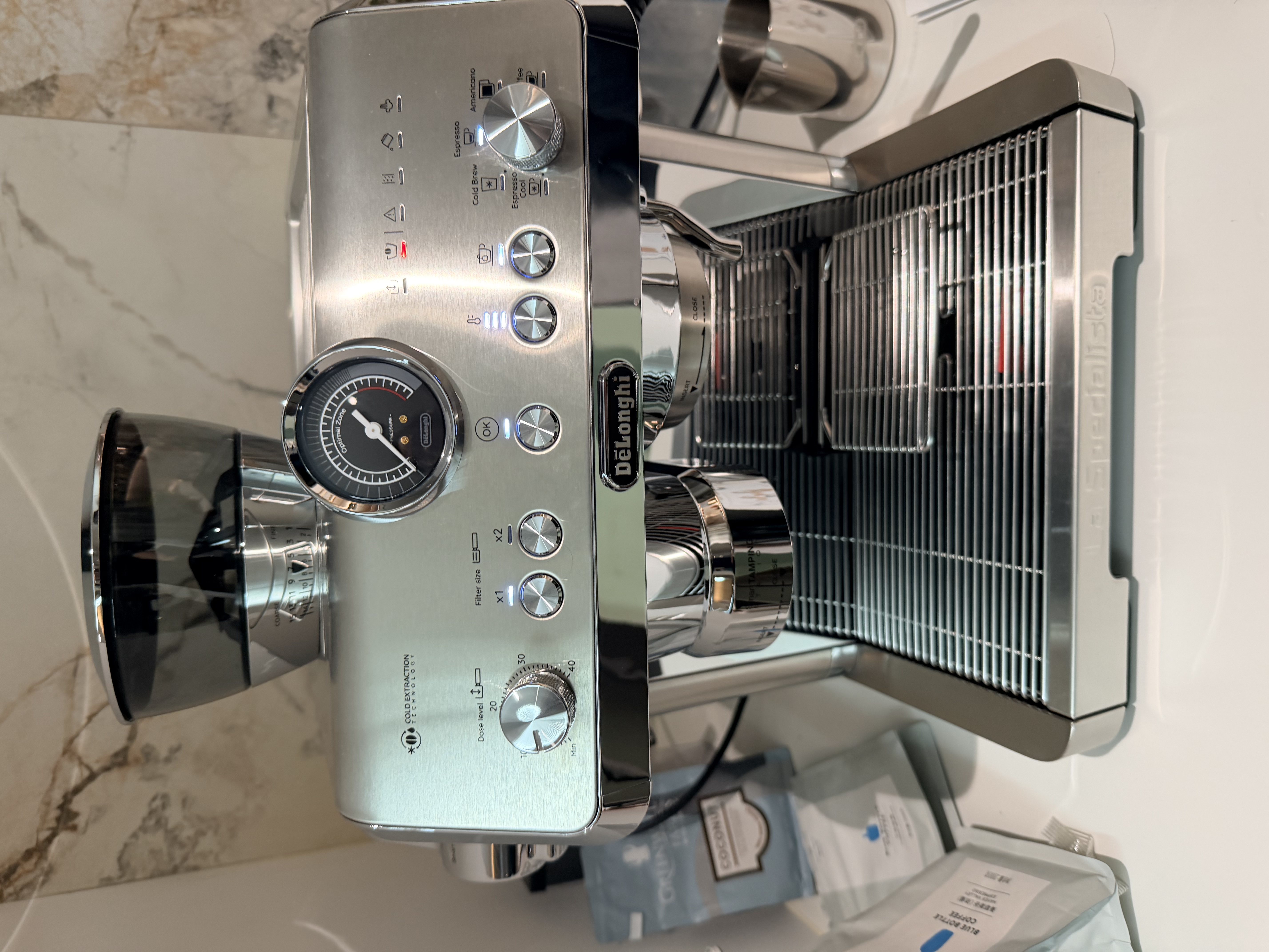 德龙（Delonghi）19Bar泵压意式半自动咖啡机EC9555家用冷萃智能压粉自动感应研磨一体 专业拉花系统 EC9555升级版 实拍图