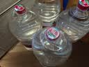 农夫山泉饮用水 饮用天然水5L*4桶 整箱装 桶装水塑膜随机包装 实拍图