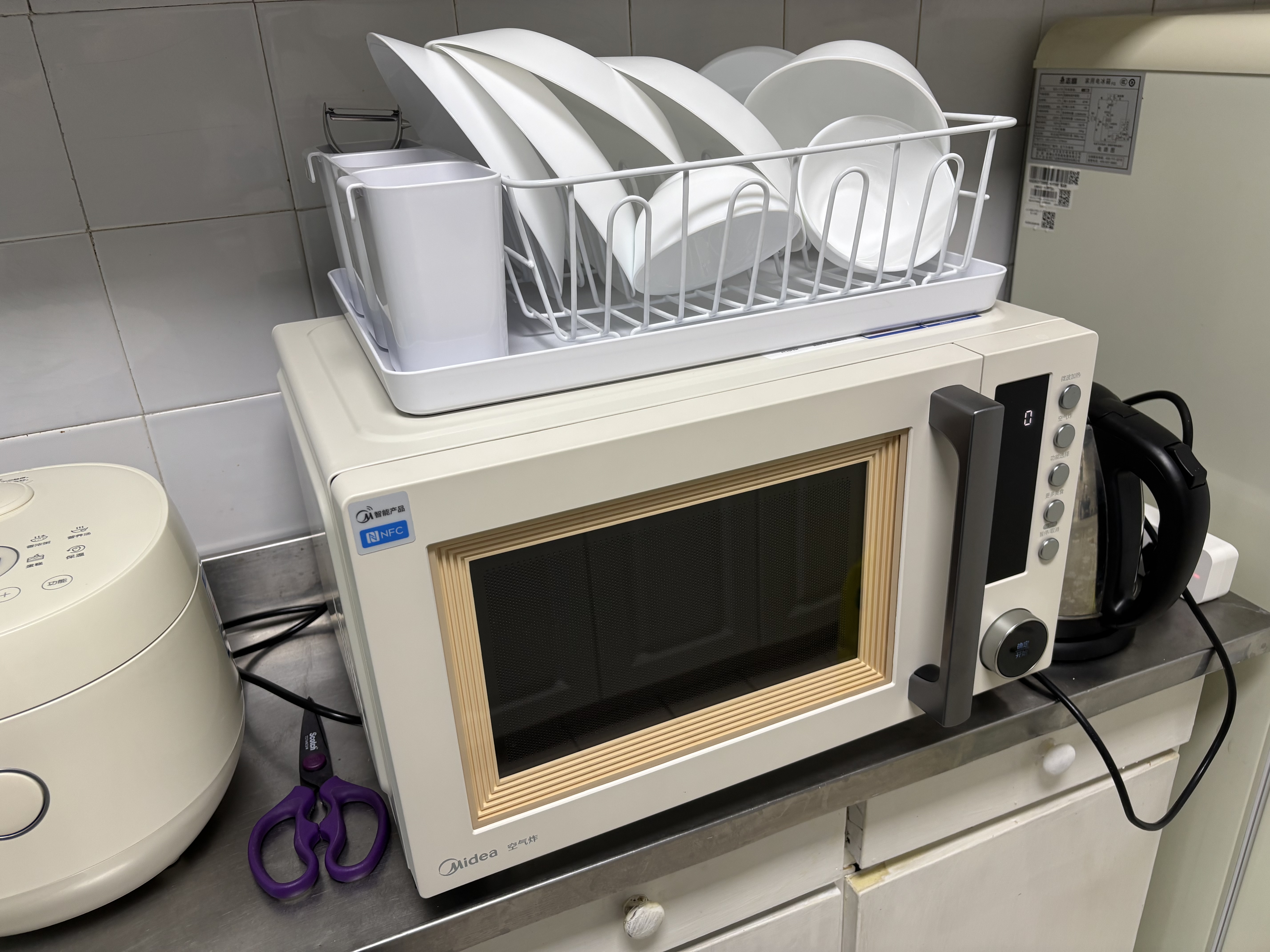 美的（Midea）空气炸微波炉烤箱一体机复古奶油风高颜值无油低脂大功率APP智能AI变频不锈钢内胆25L（PC23F5W） 实拍图
