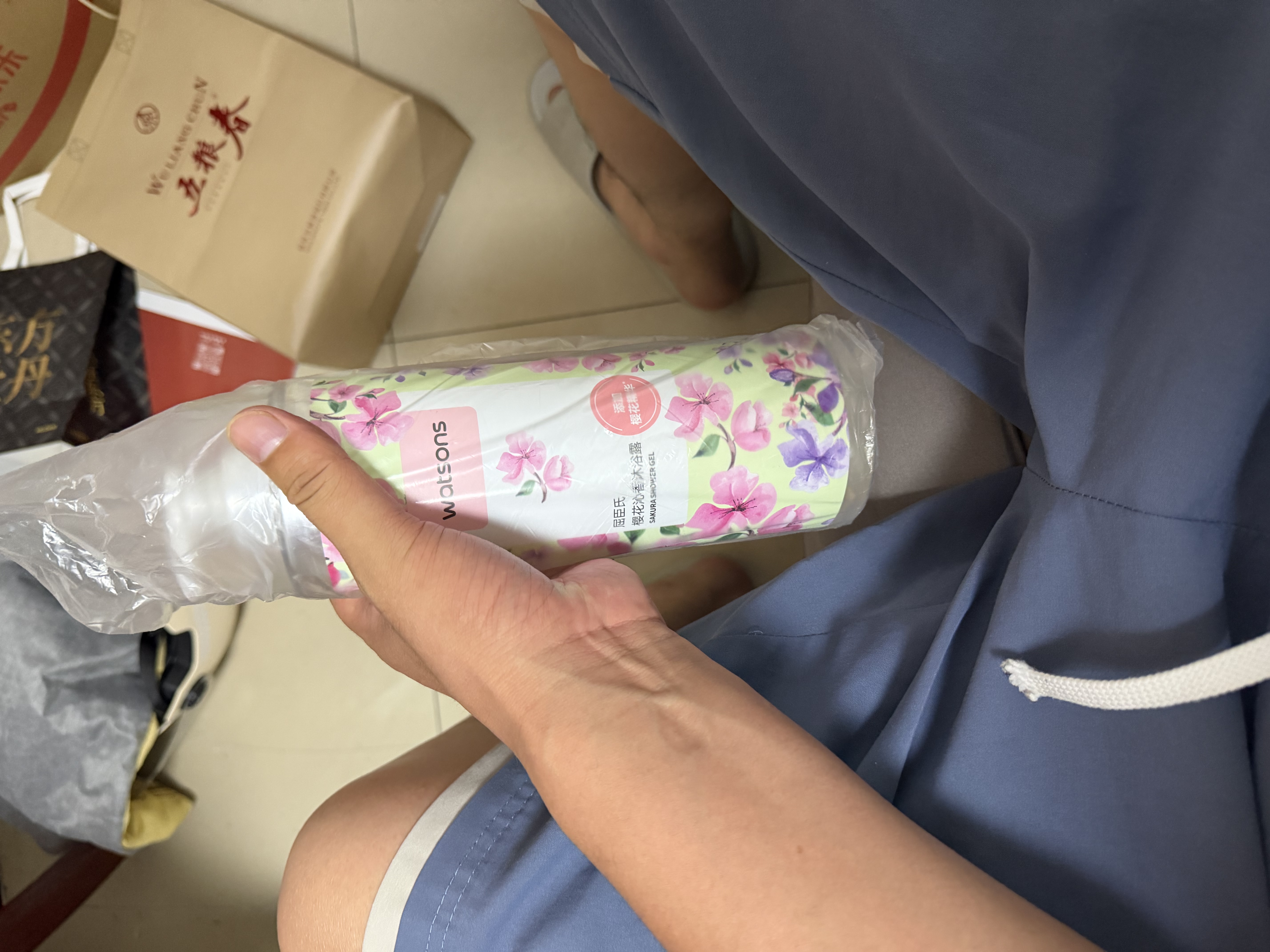 沐浴露套装洁净肌肤香气怡人(樱花沐浴露1L+蜜桃沐浴露1L） 实拍图